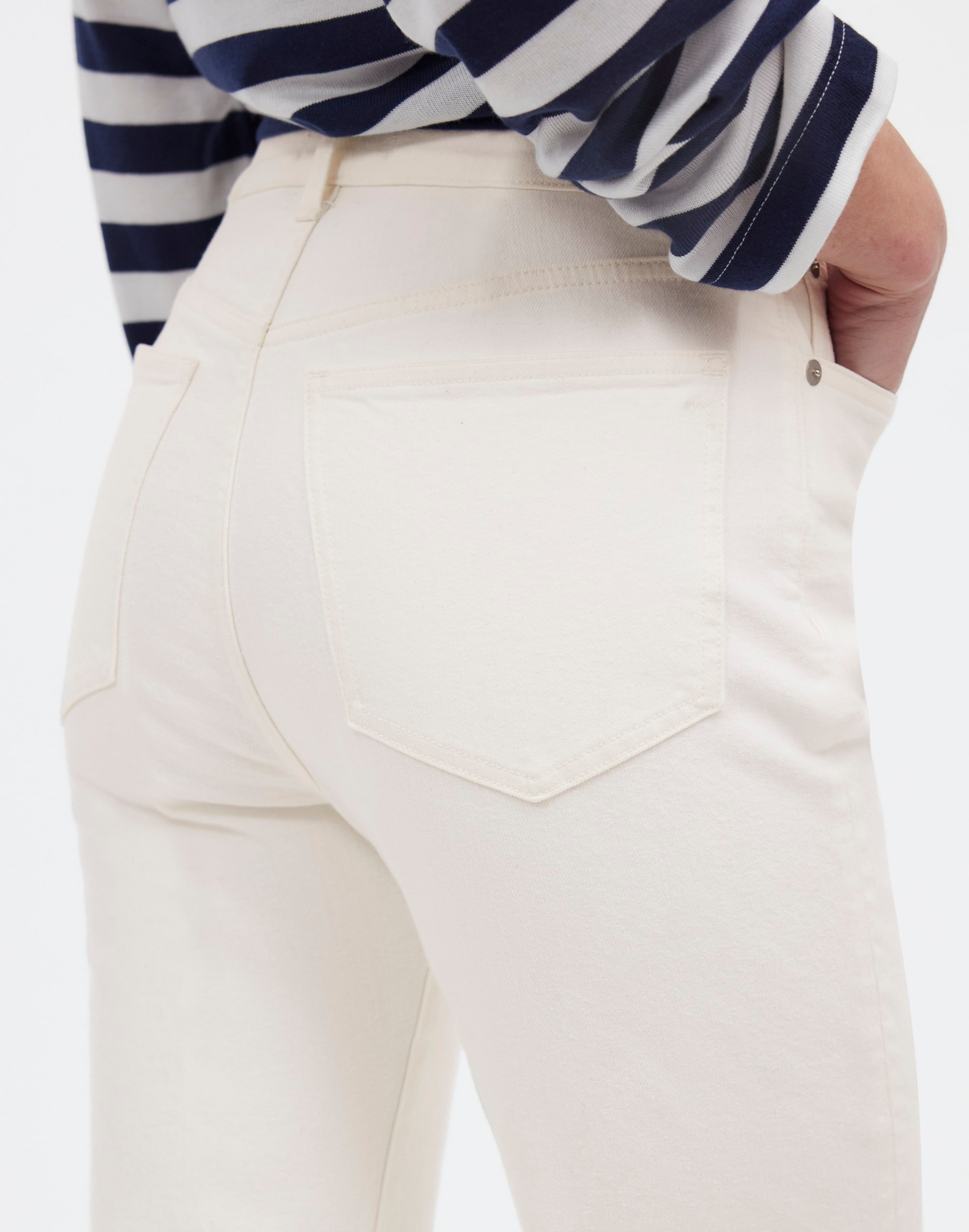 The Petite '90s Straight Jean