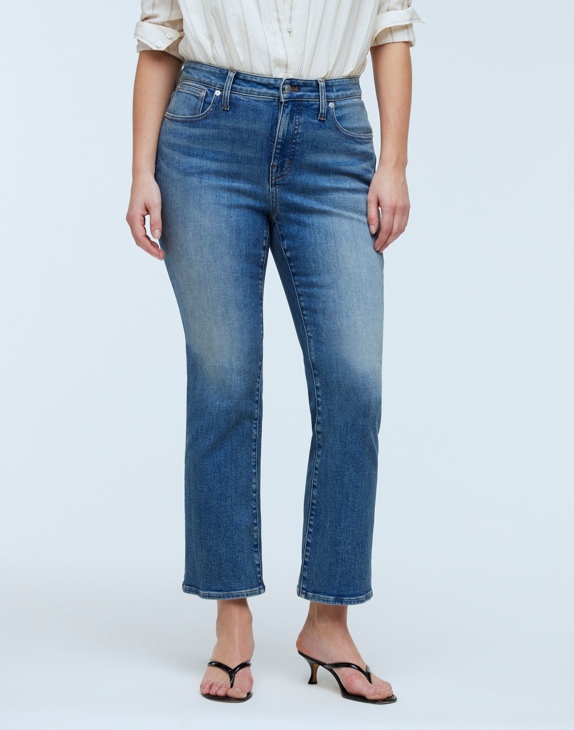 Curvy Kick Out Crop Jeans Oneida Wash