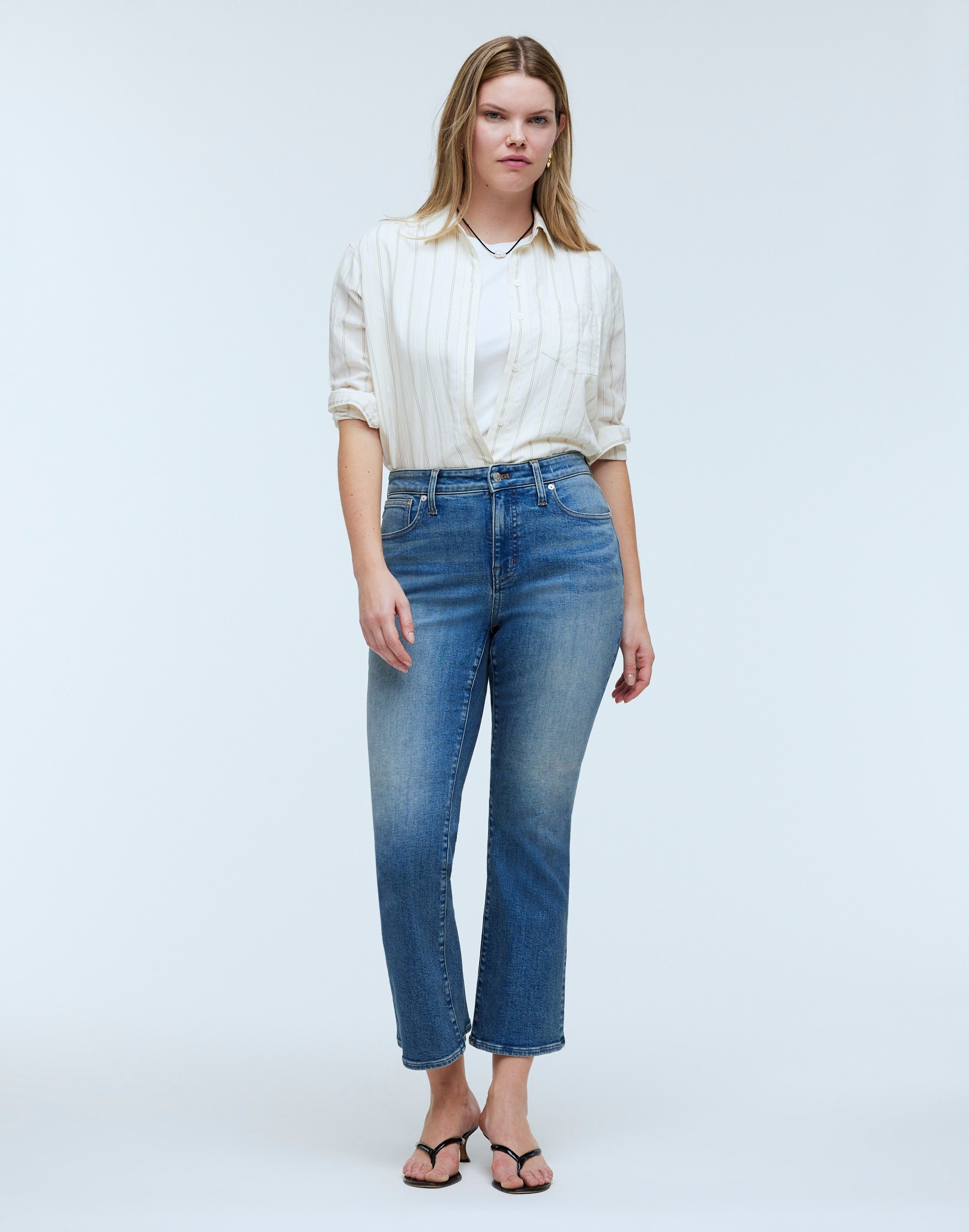 Curvy Kick Out Crop Jeans Oneida Wash