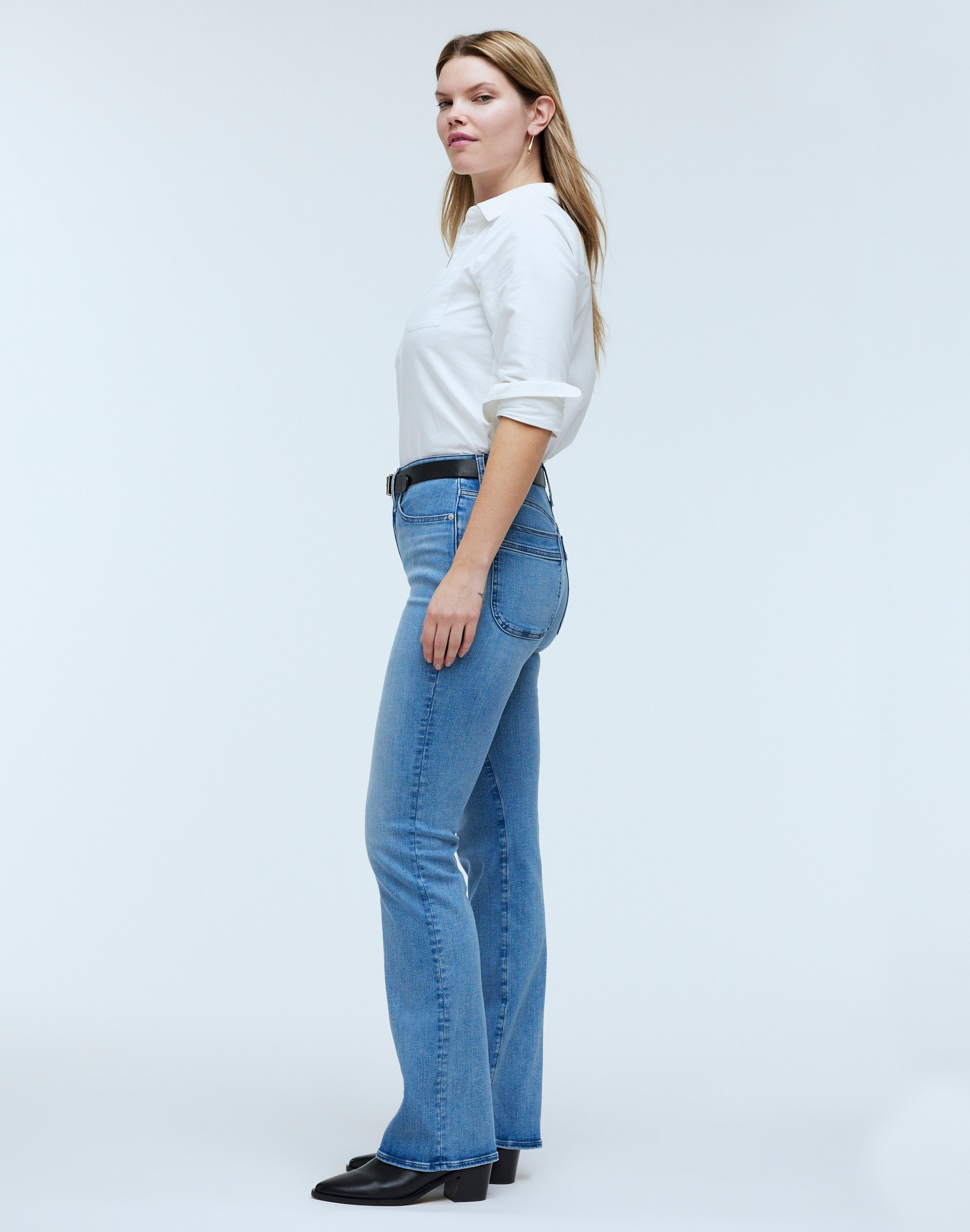 Curvy Kick Out Full-Length Jeans in Merrigan Wash