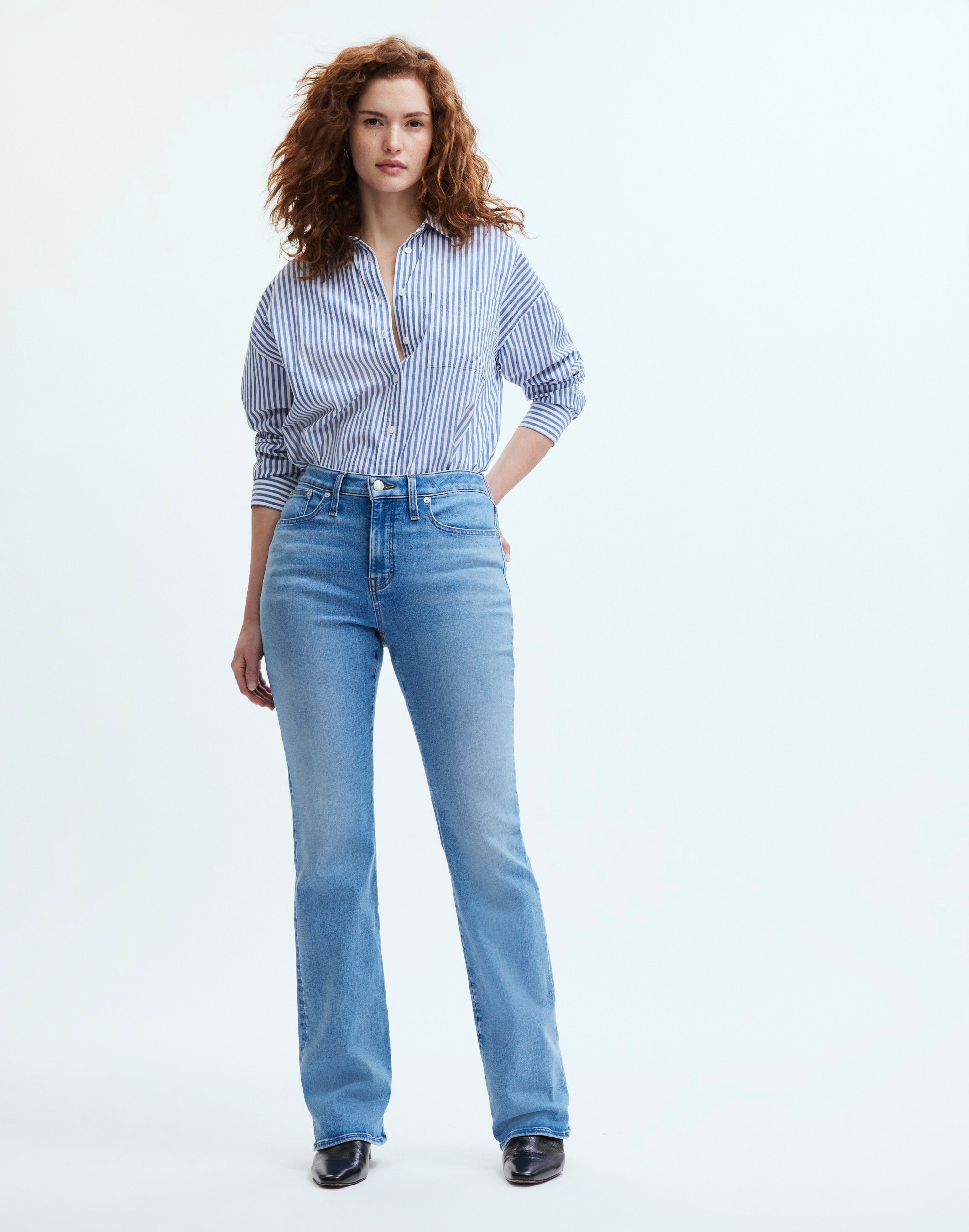 Curvy Kick Out Full-Length Jeans in Merrigan Wash