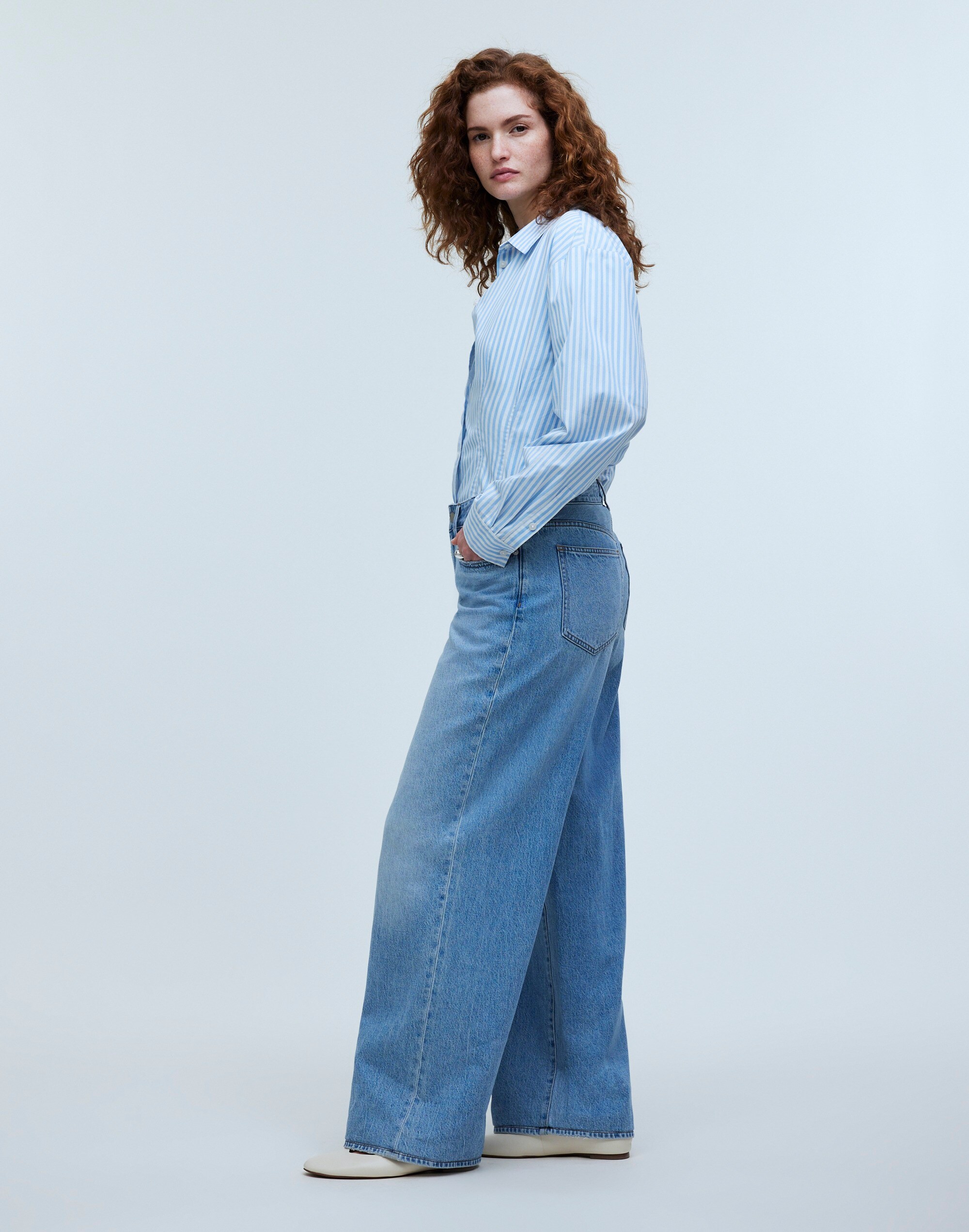 Curvy Low-Rise Superwide-Leg Jeans in Kendall Wash