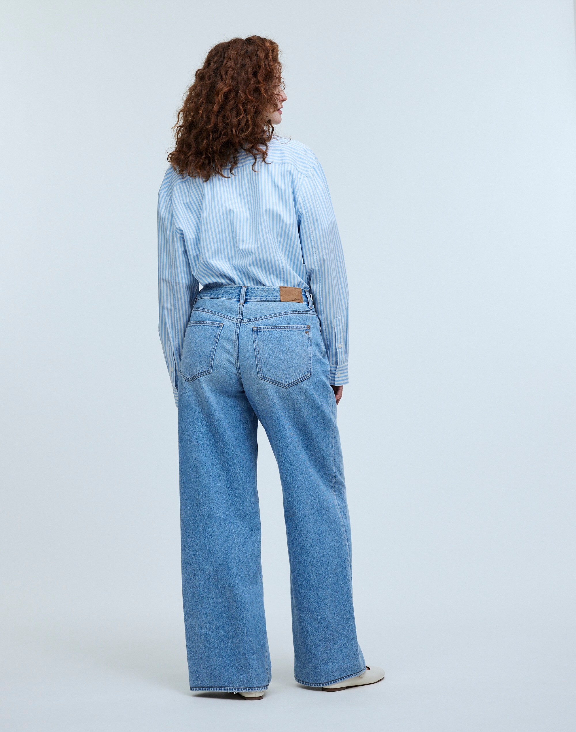 Curvy Low-Rise Superwide-Leg Jeans in Kendall Wash