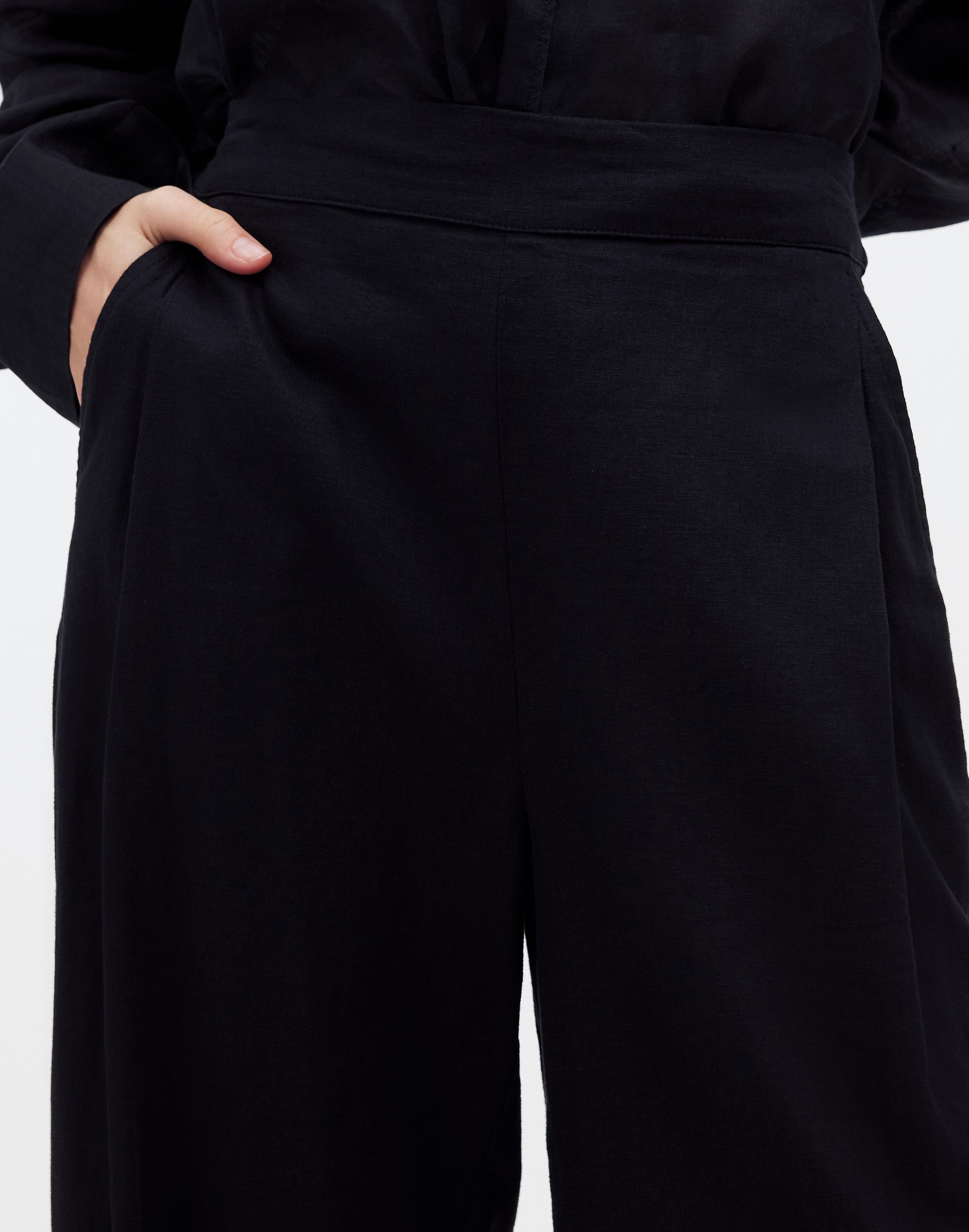 Tall Pull-On Straight Crop Pants in Linen Blend in true black image 5