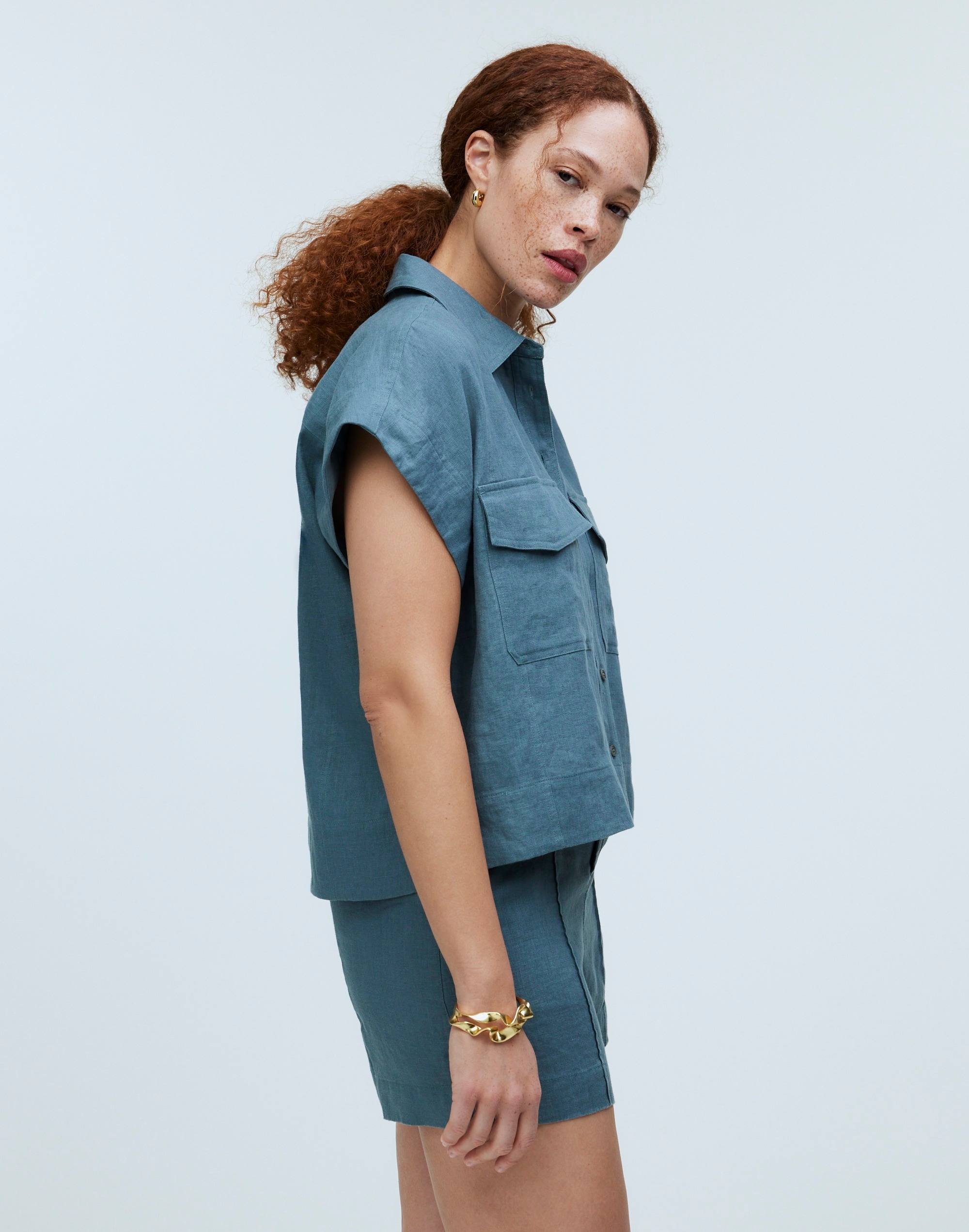 Flap-Pocket Button-Up Shirt in 100% Linen