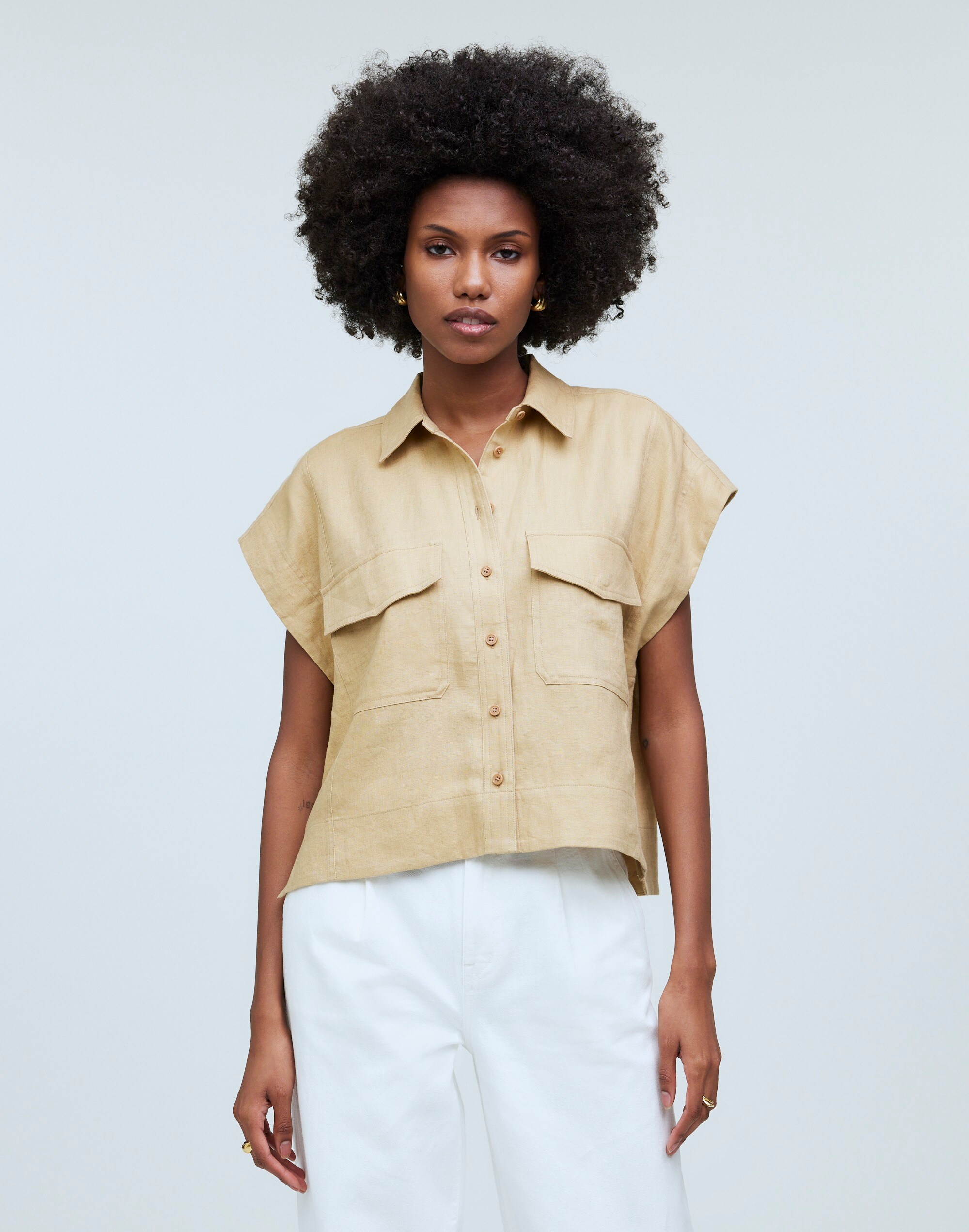 Flap-Pocket Button-Up Shirt in 100% Linen