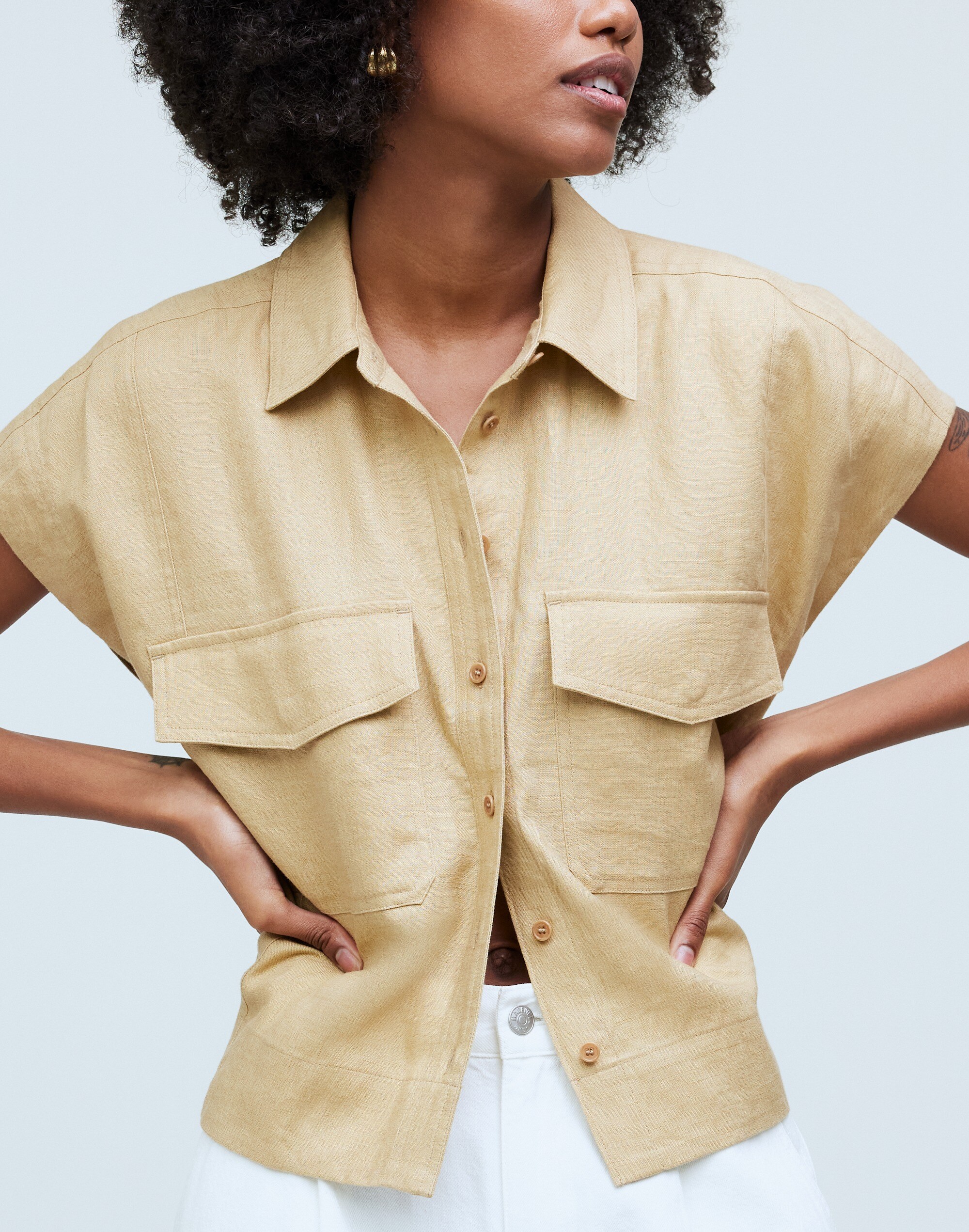 Flap-Pocket Button-Up Shirt in 100% Linen