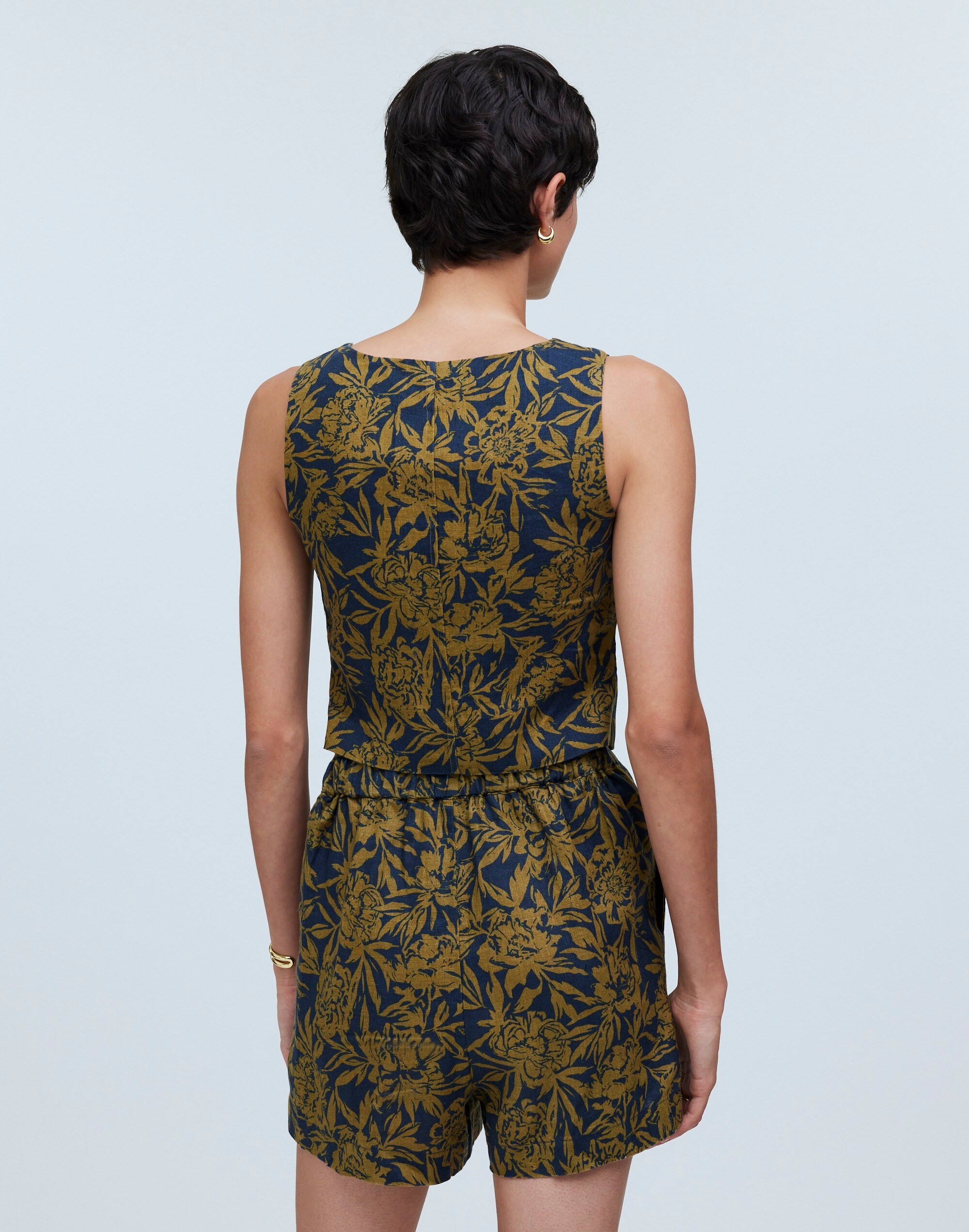 Scoopneck Crop Tank in 100% Linen