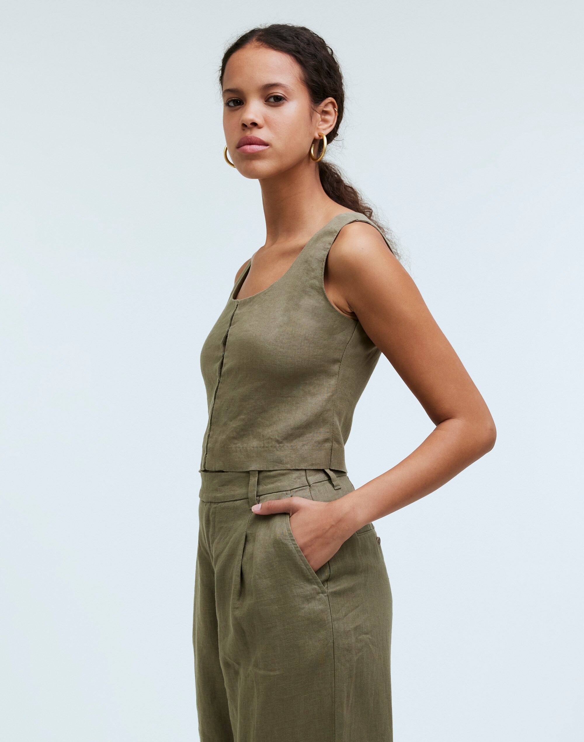 Scoopneck Crop Tank in 100% Linen