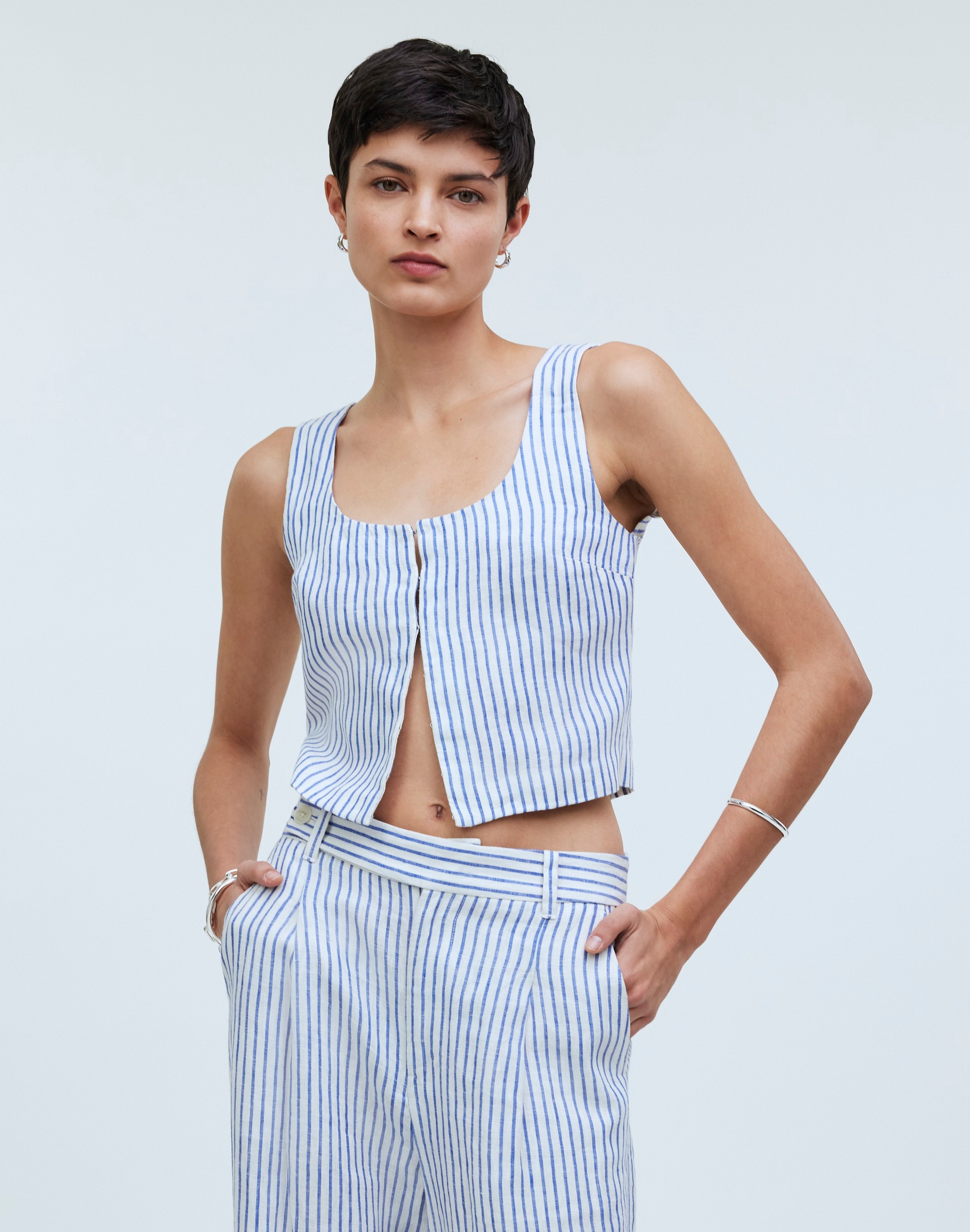 Scoopneck Crop Tank in 100% Linen