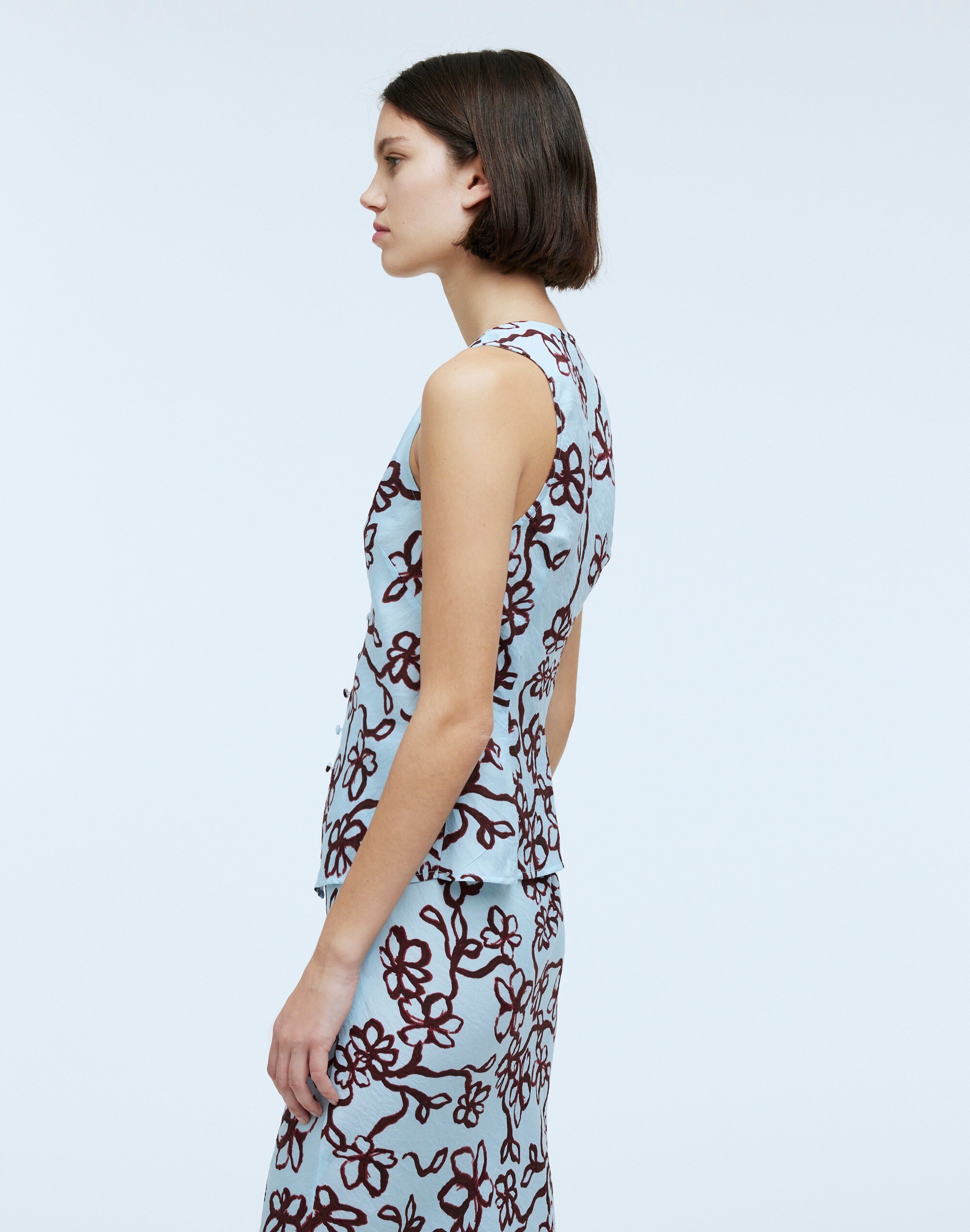 Cutaway Vest Top in Floral