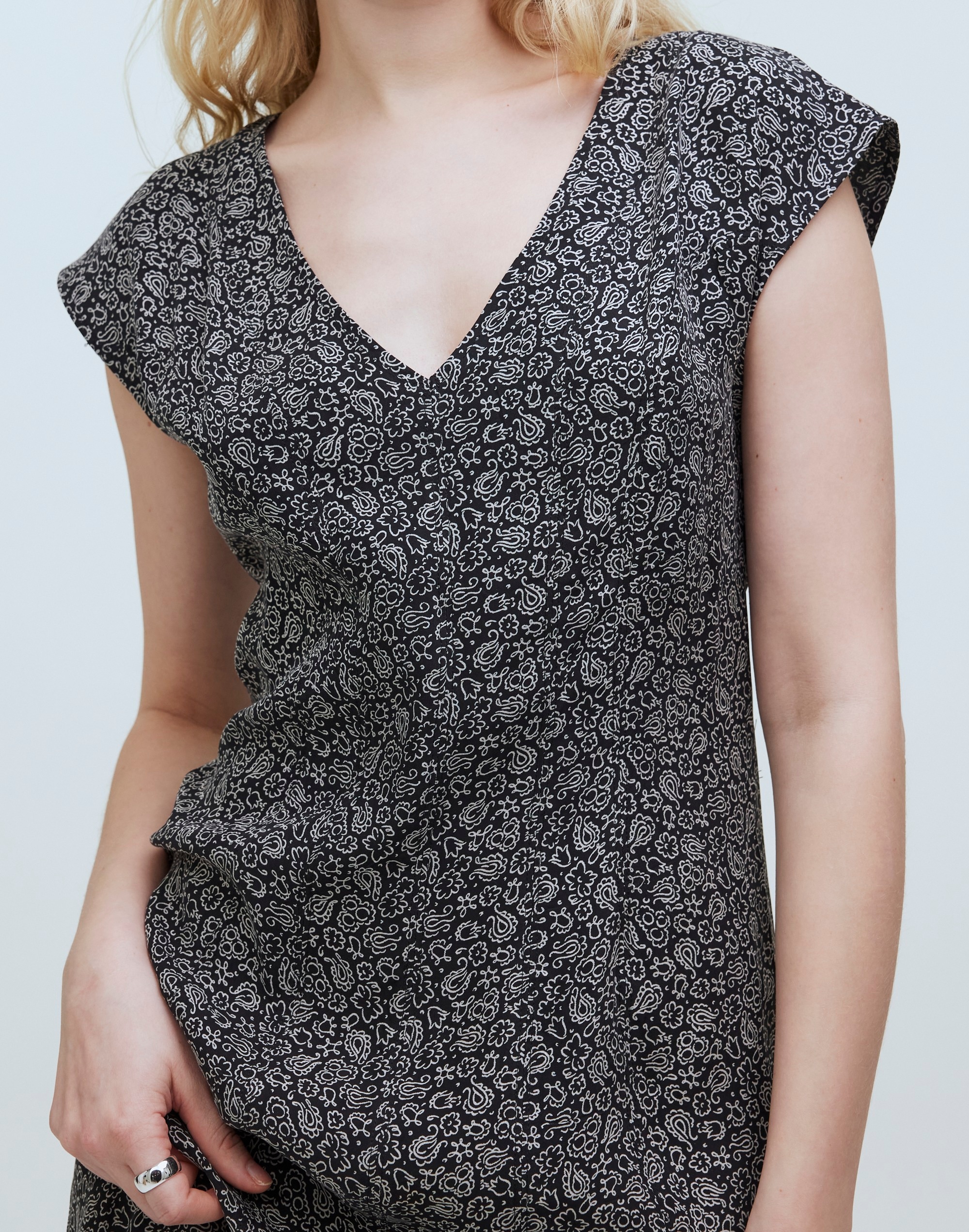 Cap-Sleeve V-Neck Midi Dress in Floral Cupro-Blend