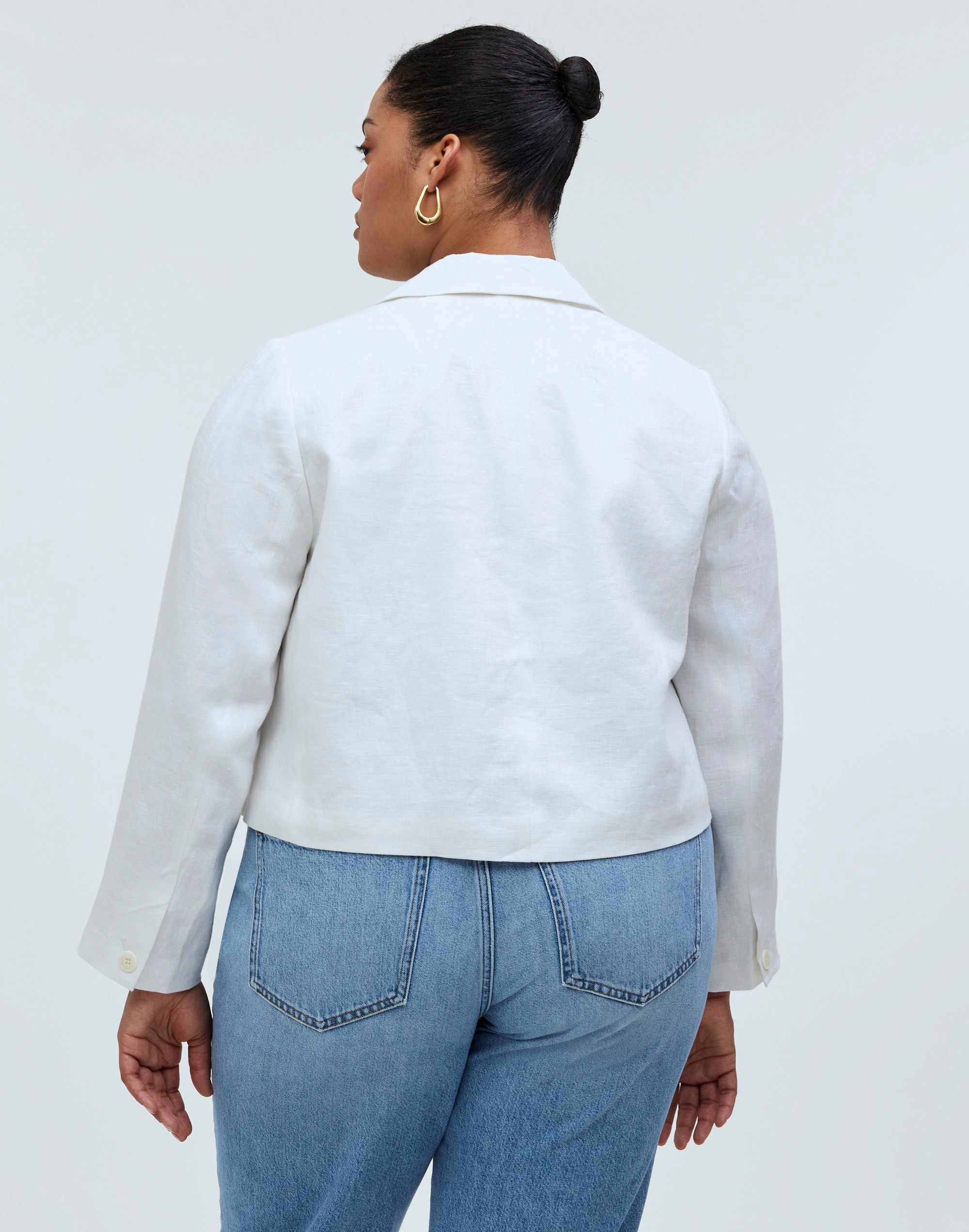 Plus Cropped Blazer in 100% Linen