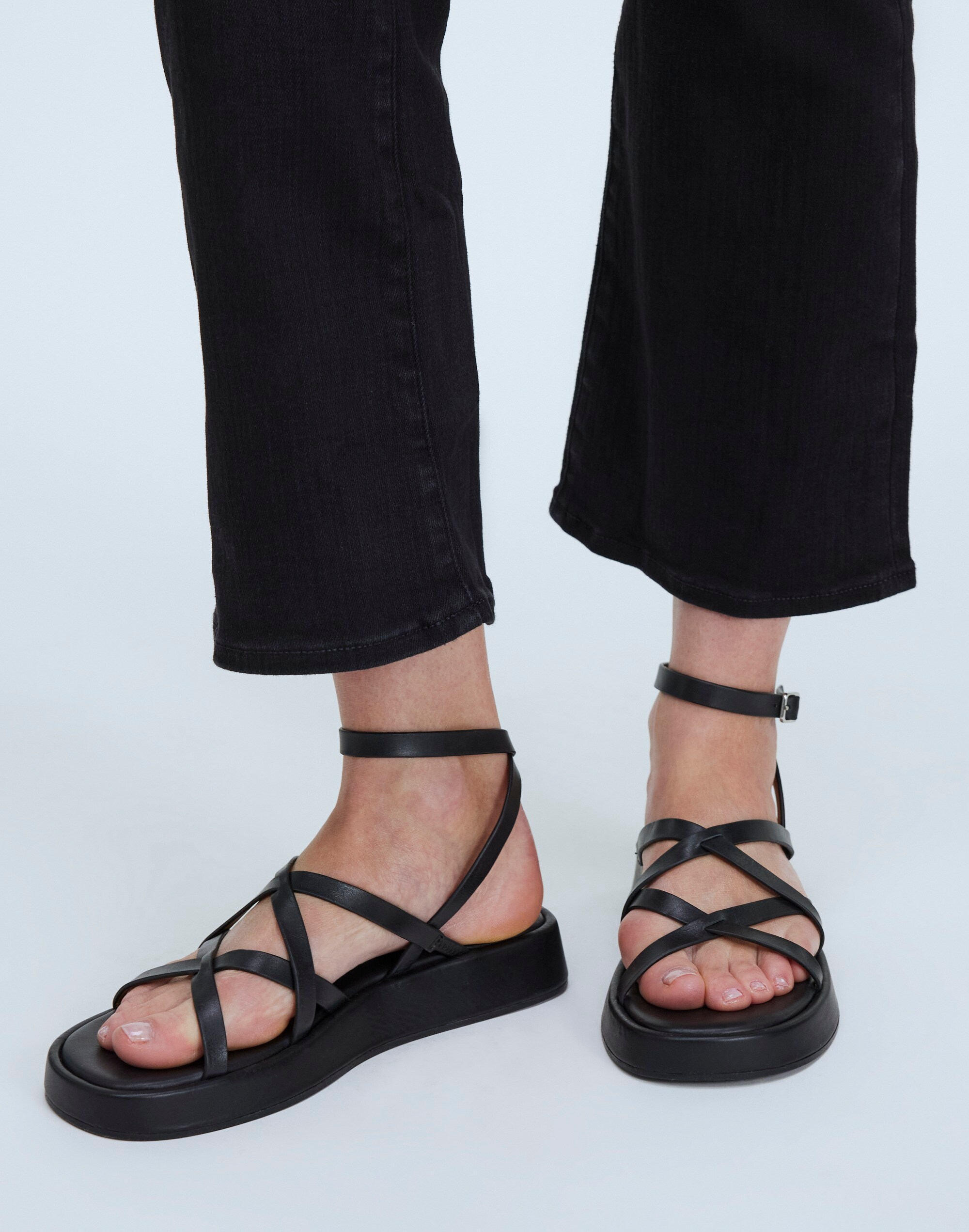 The Sabina Flatform Sandal