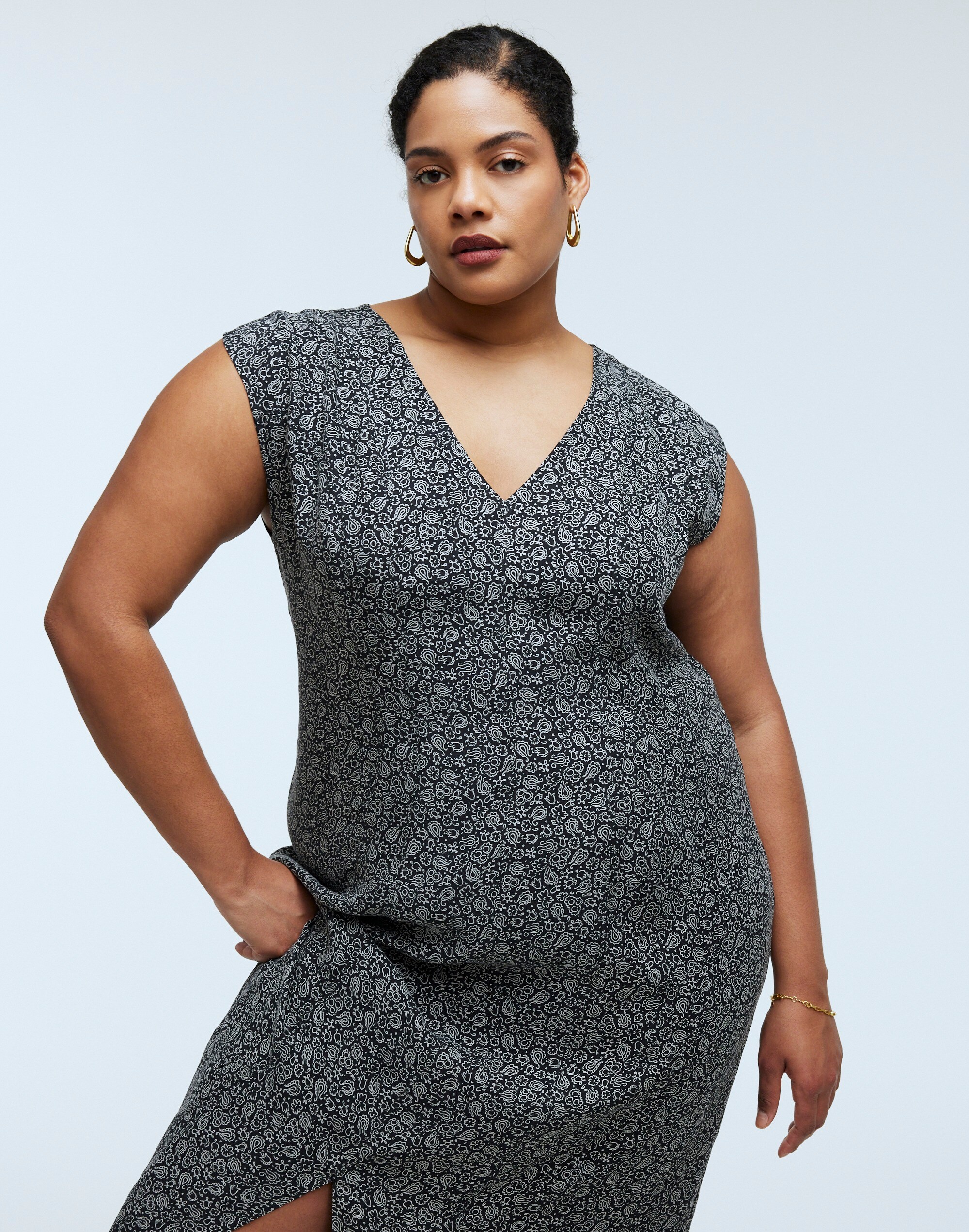 Plus Cap-Sleeve V-Neck Midi Dress in Floral Cupro-Blend