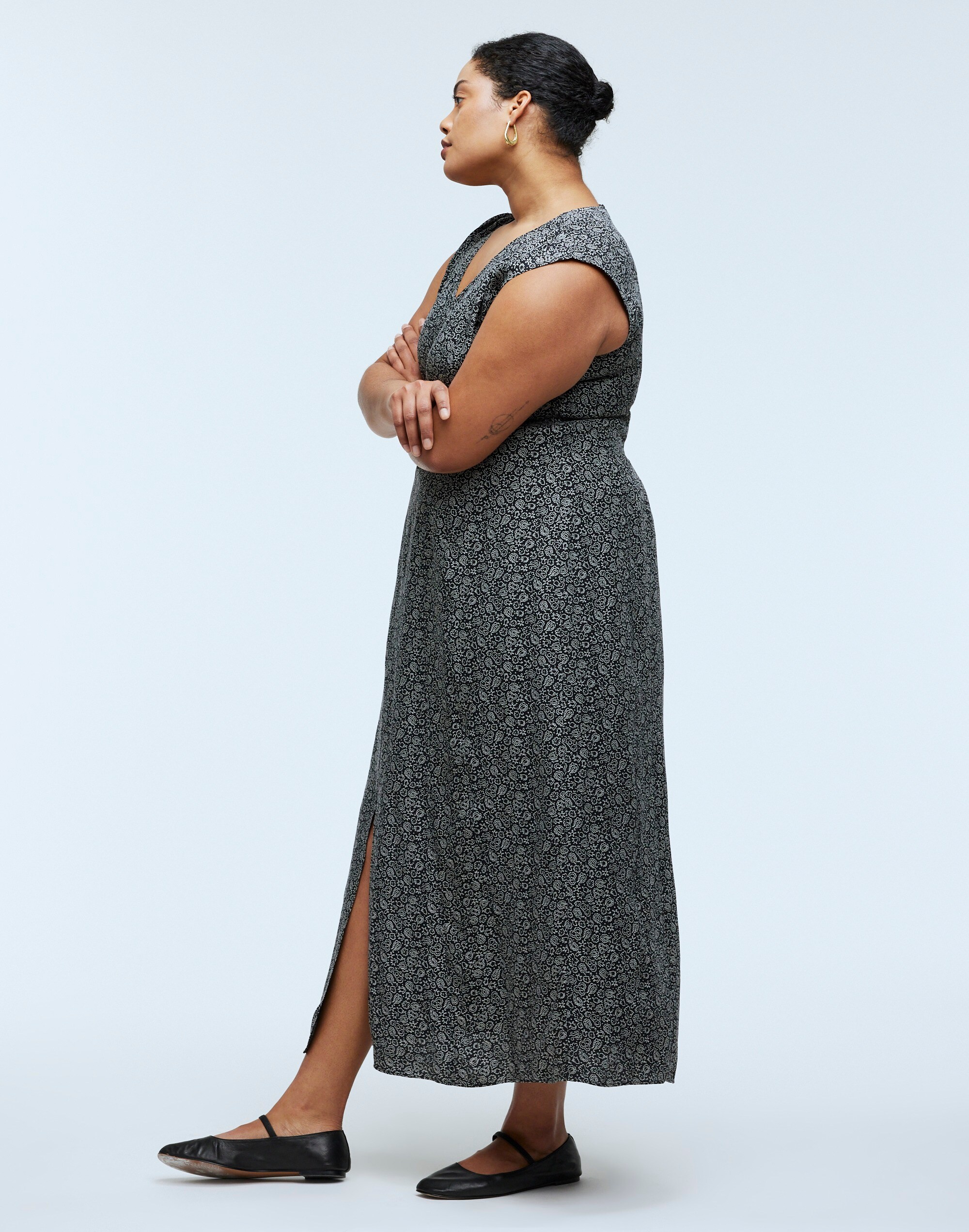 Plus Cap-Sleeve V-Neck Midi Dress in Floral Cupro-Blend