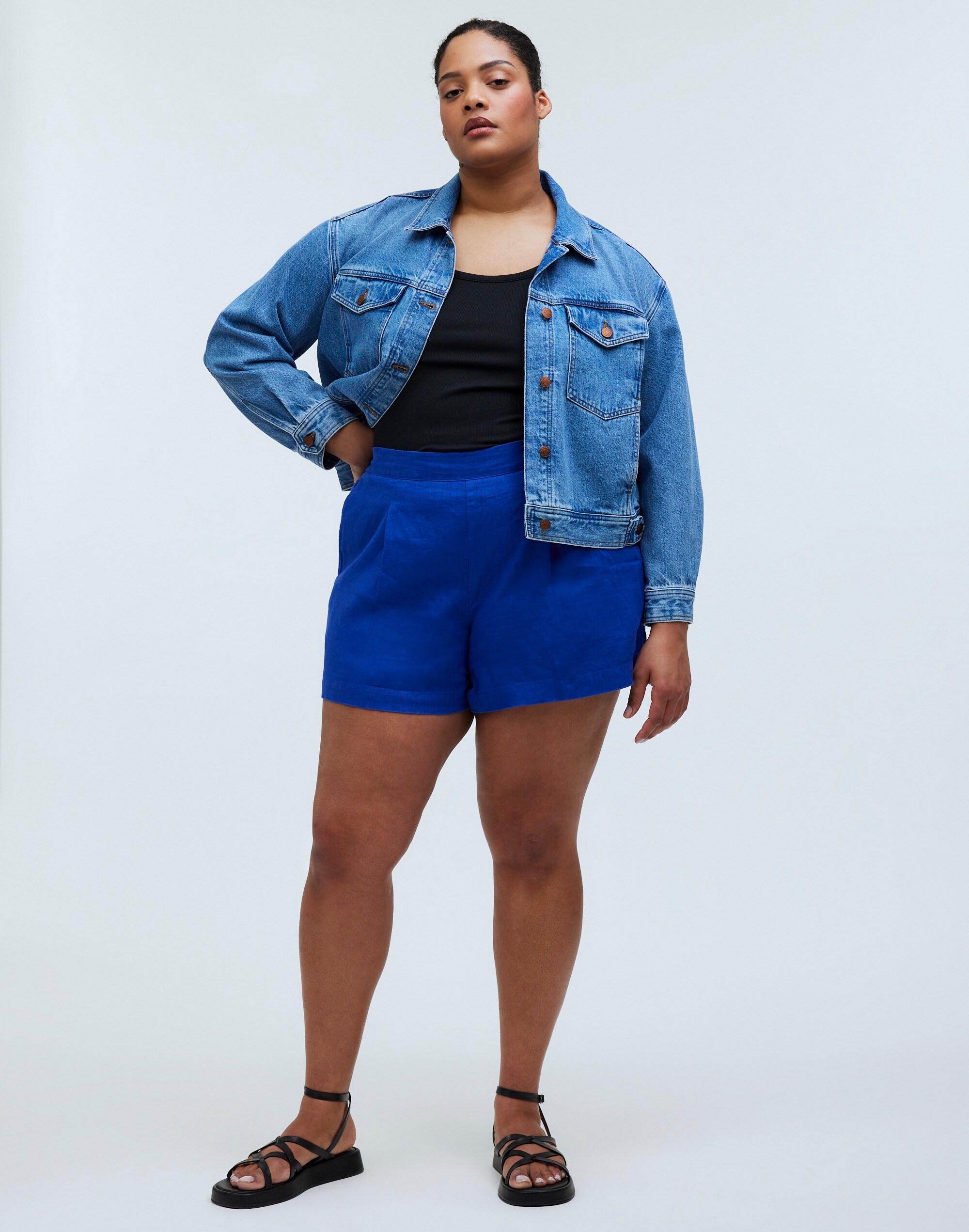 Plus Clean Pull-On Shorts in 100% Linen