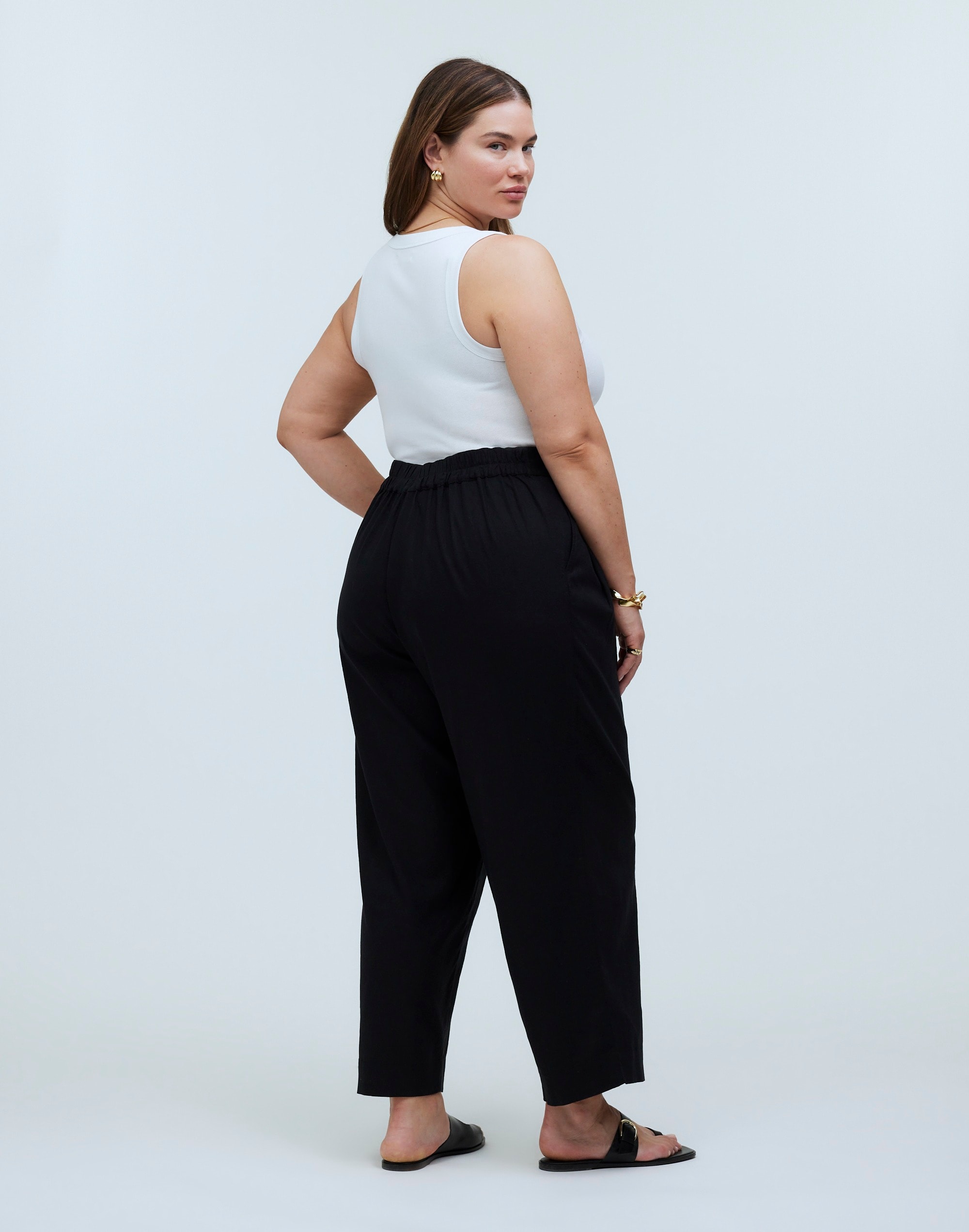 Plus Pull-On Straight Crop Pants in Linen Blend in true black image 3