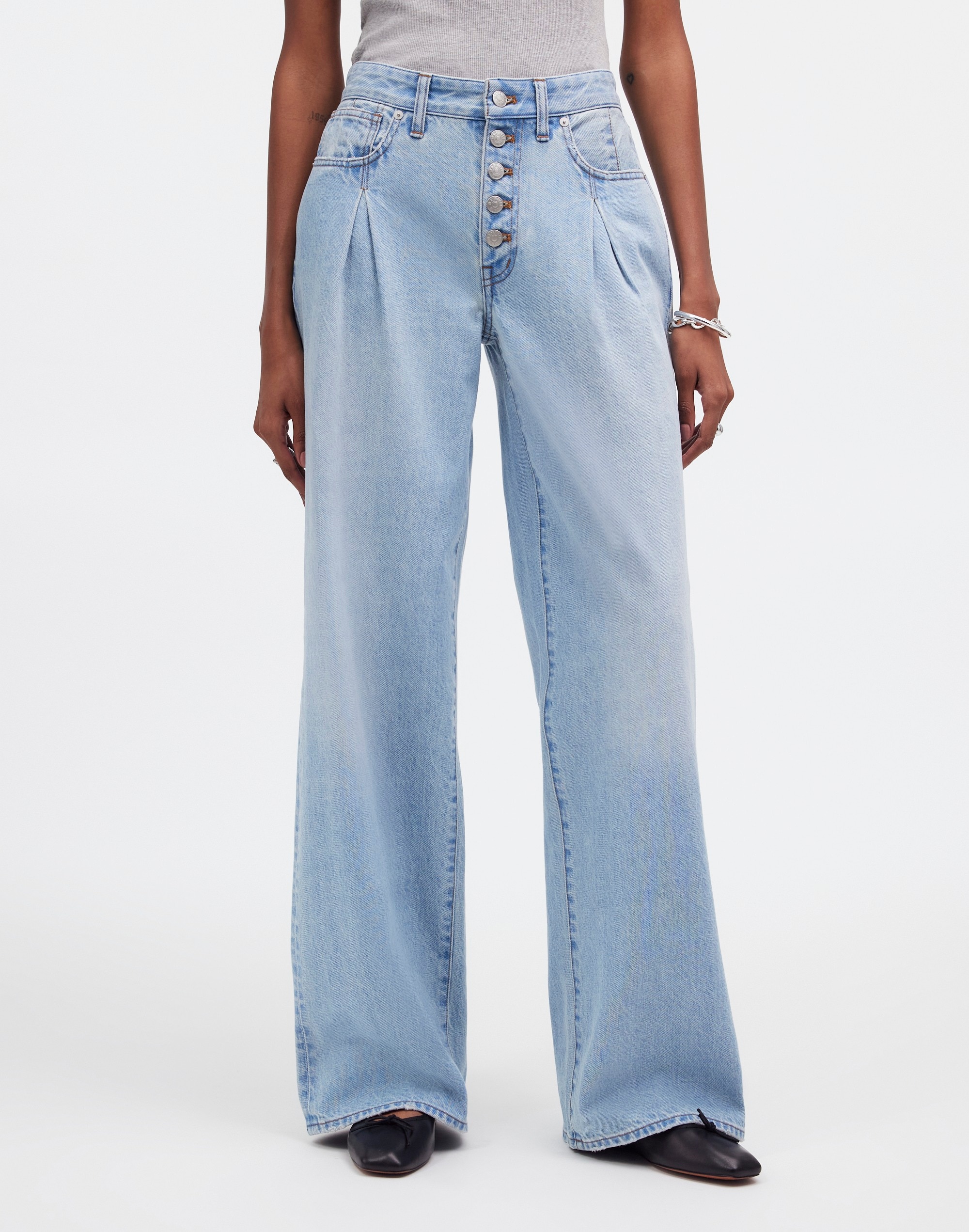 Superwide-Leg Jeans in Cather Wash: Button-Front Edition