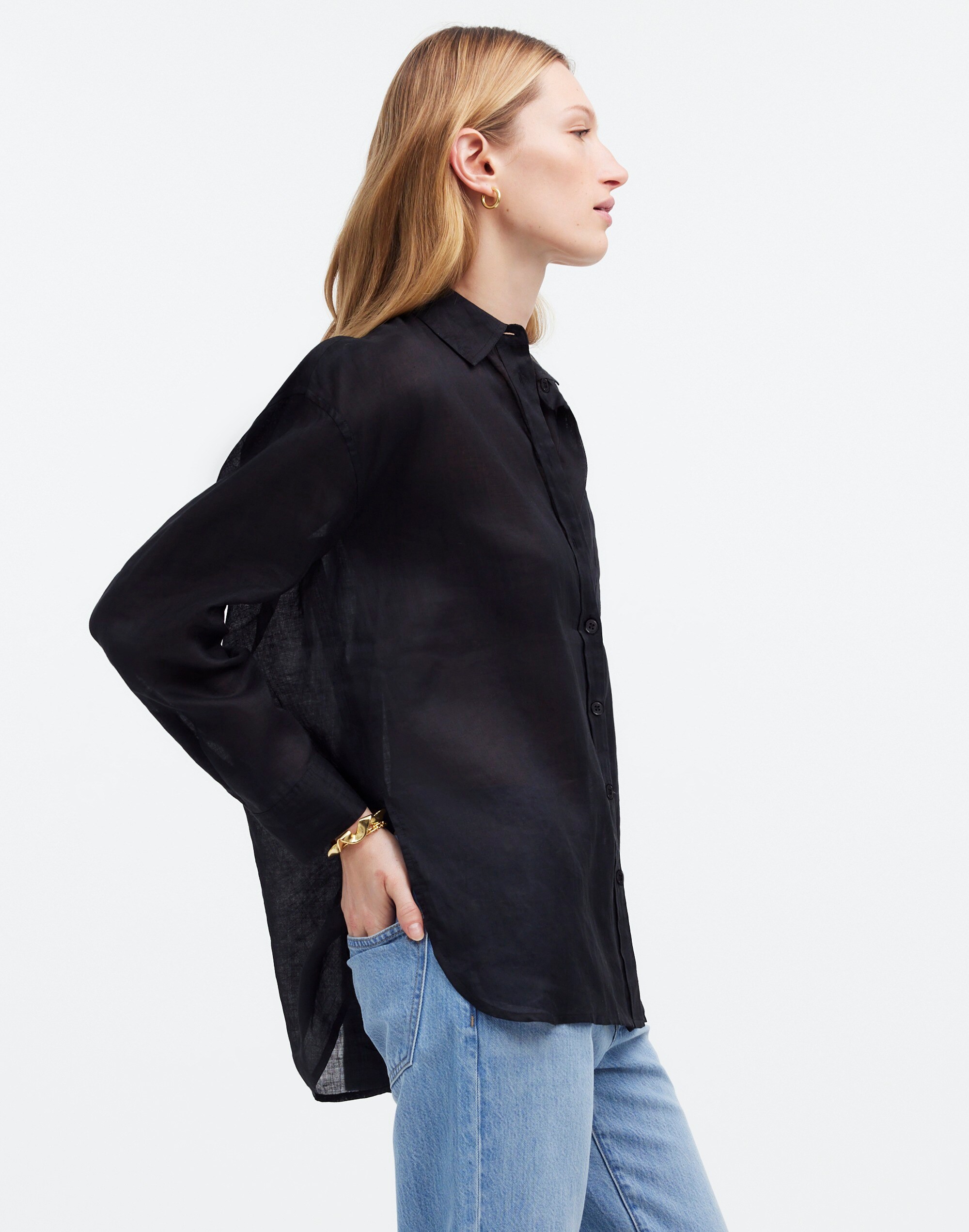 The Oversized Shirt in Ramie in true black image 3