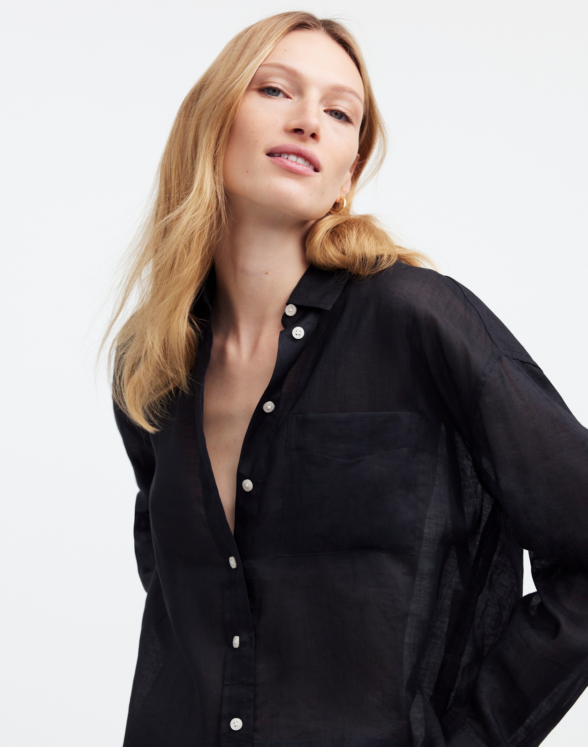 The Oversized Shirt in Ramie in true black image 5