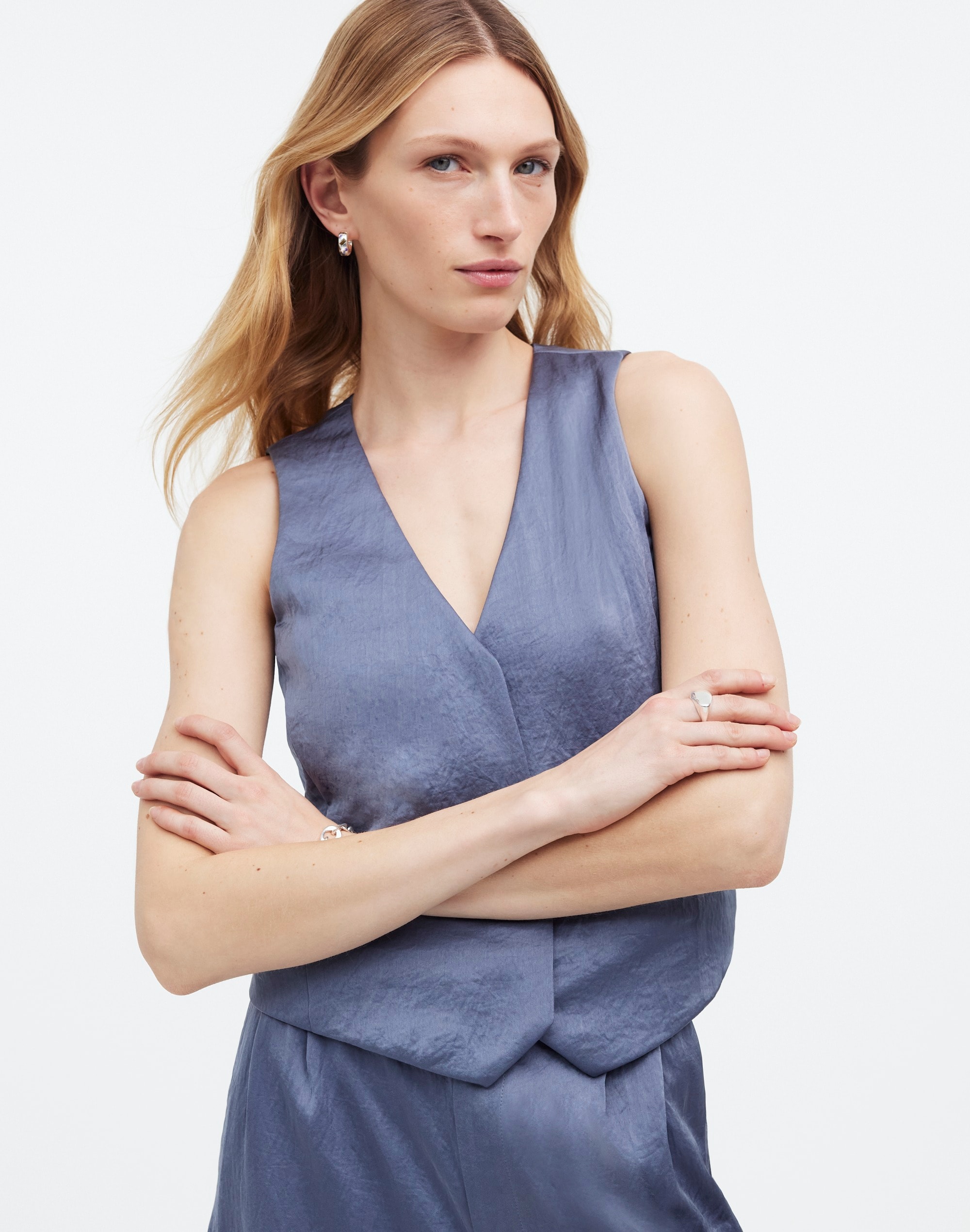 Mw Button-front Vest Top In Sunfaded Indigo