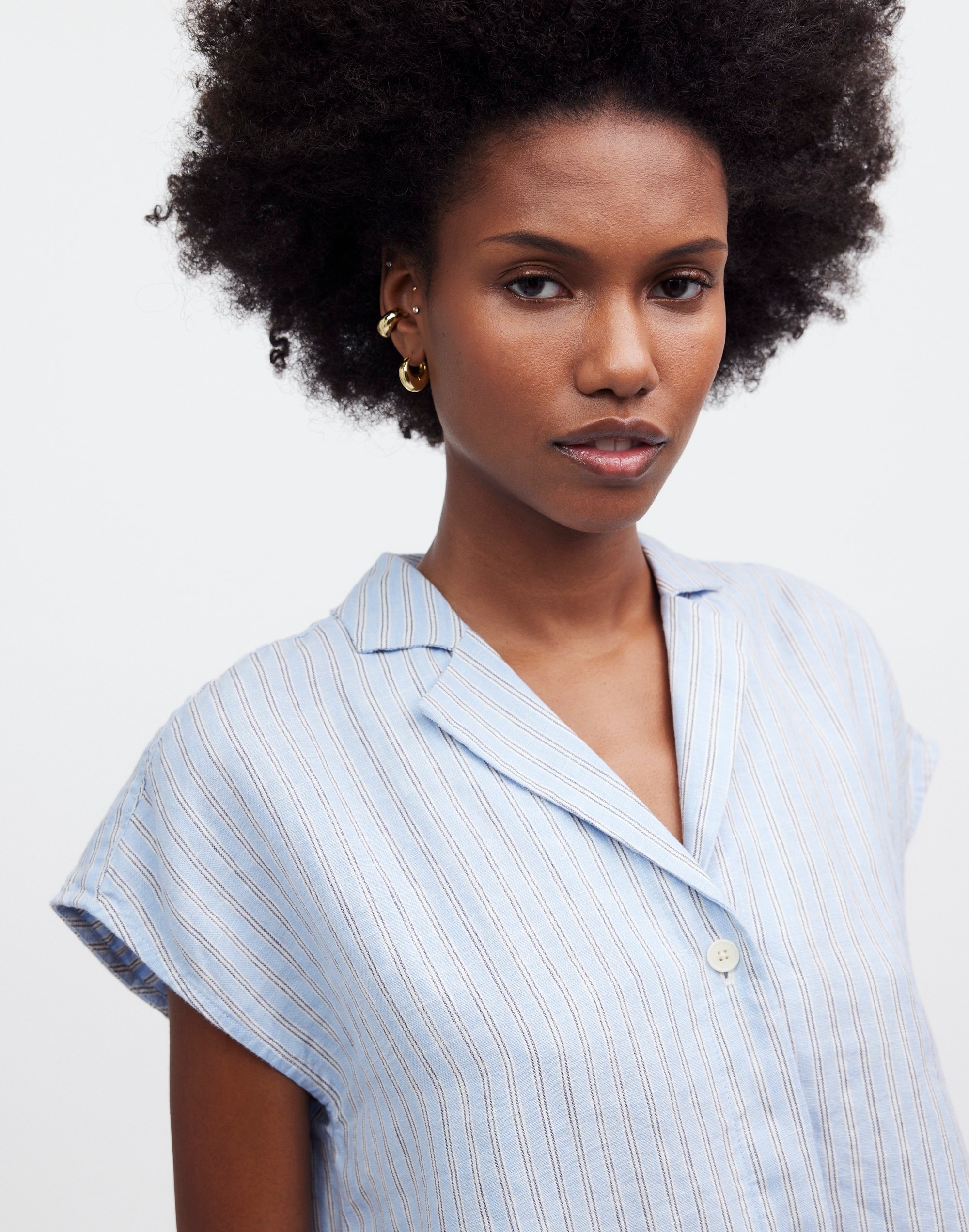 Boxy Cap-Sleeve Shirt in 100% Linen