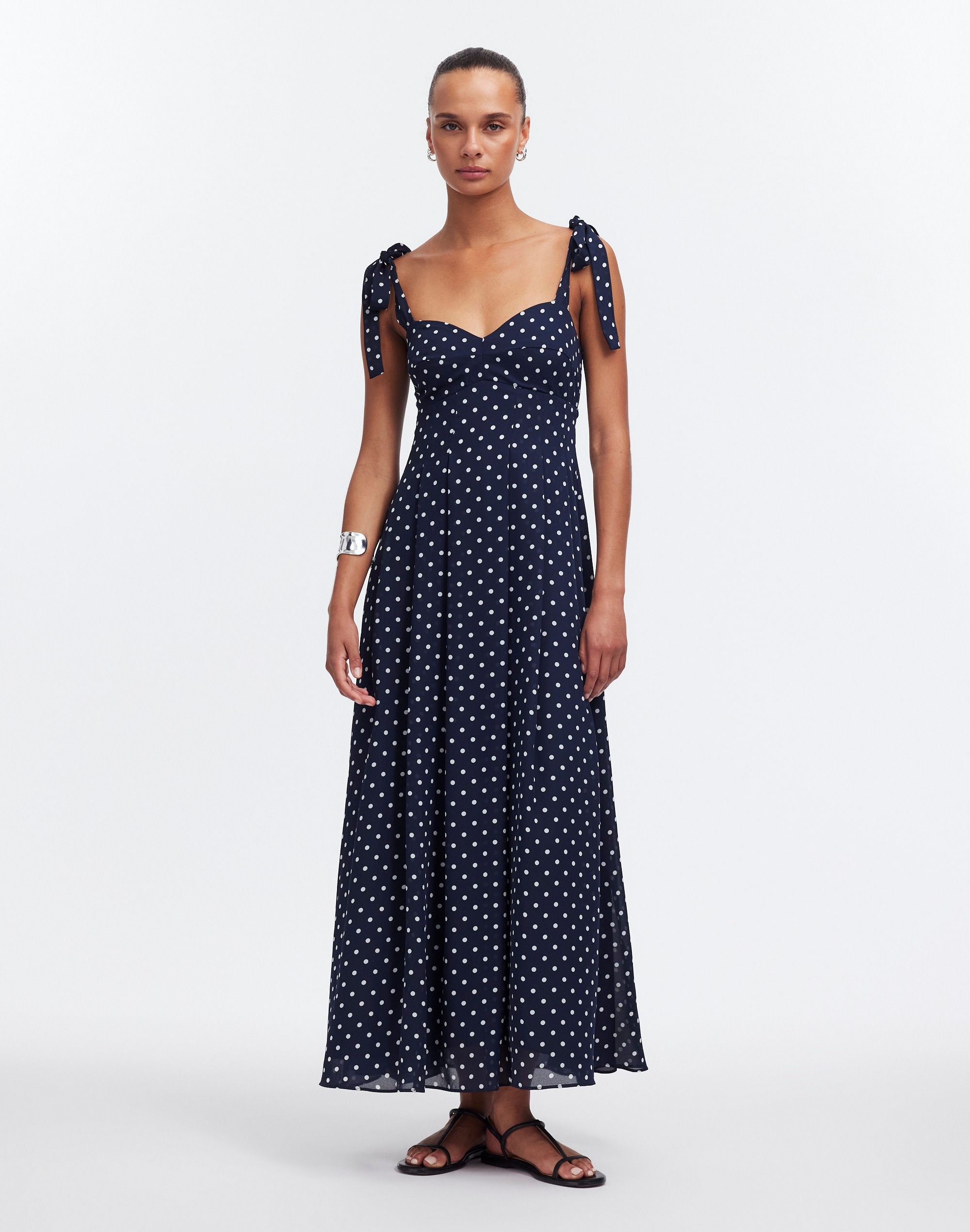 pleated sweetheart midi dress in polka dot