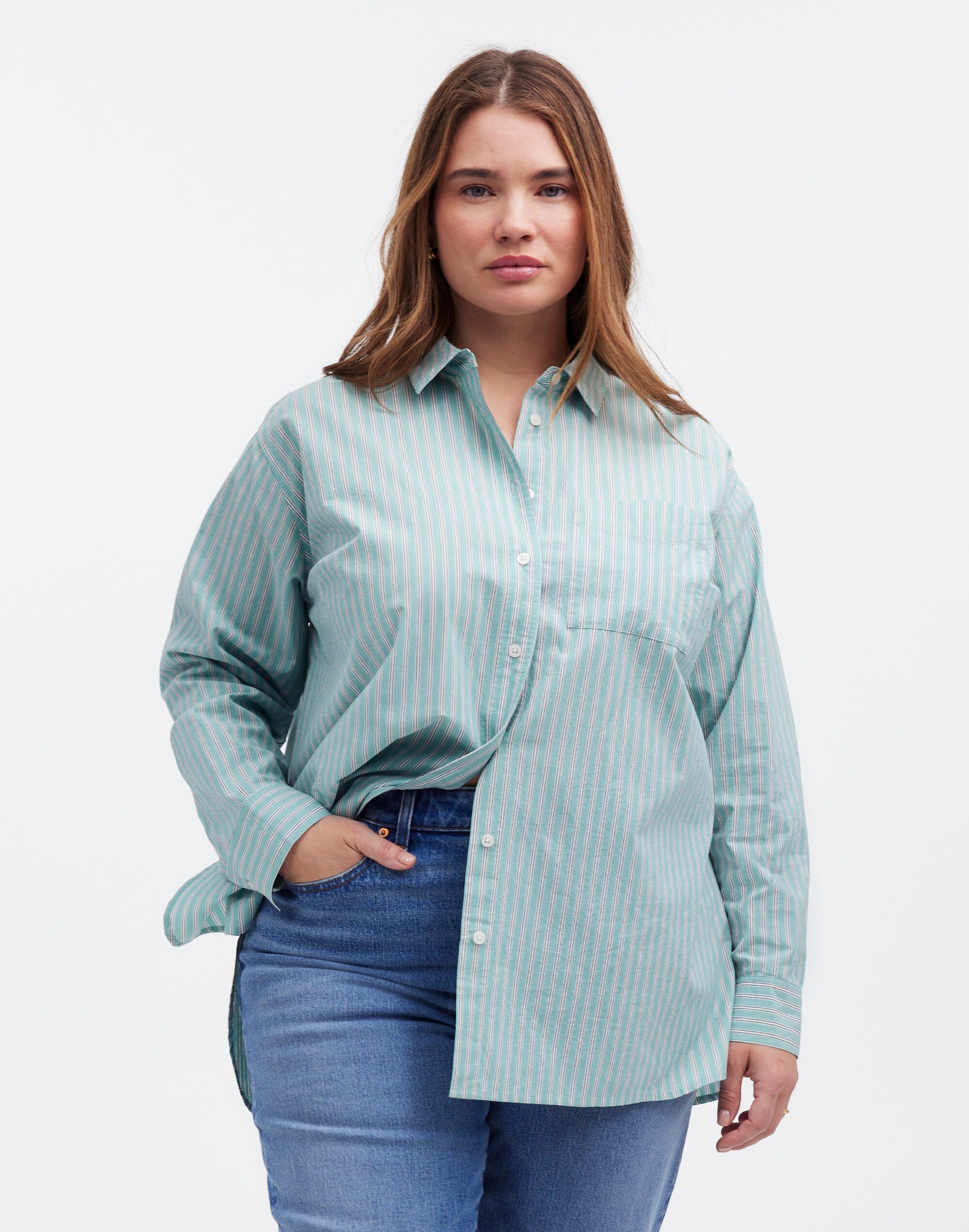 The Plus Oversized Shirt in Striped Signature Poplin