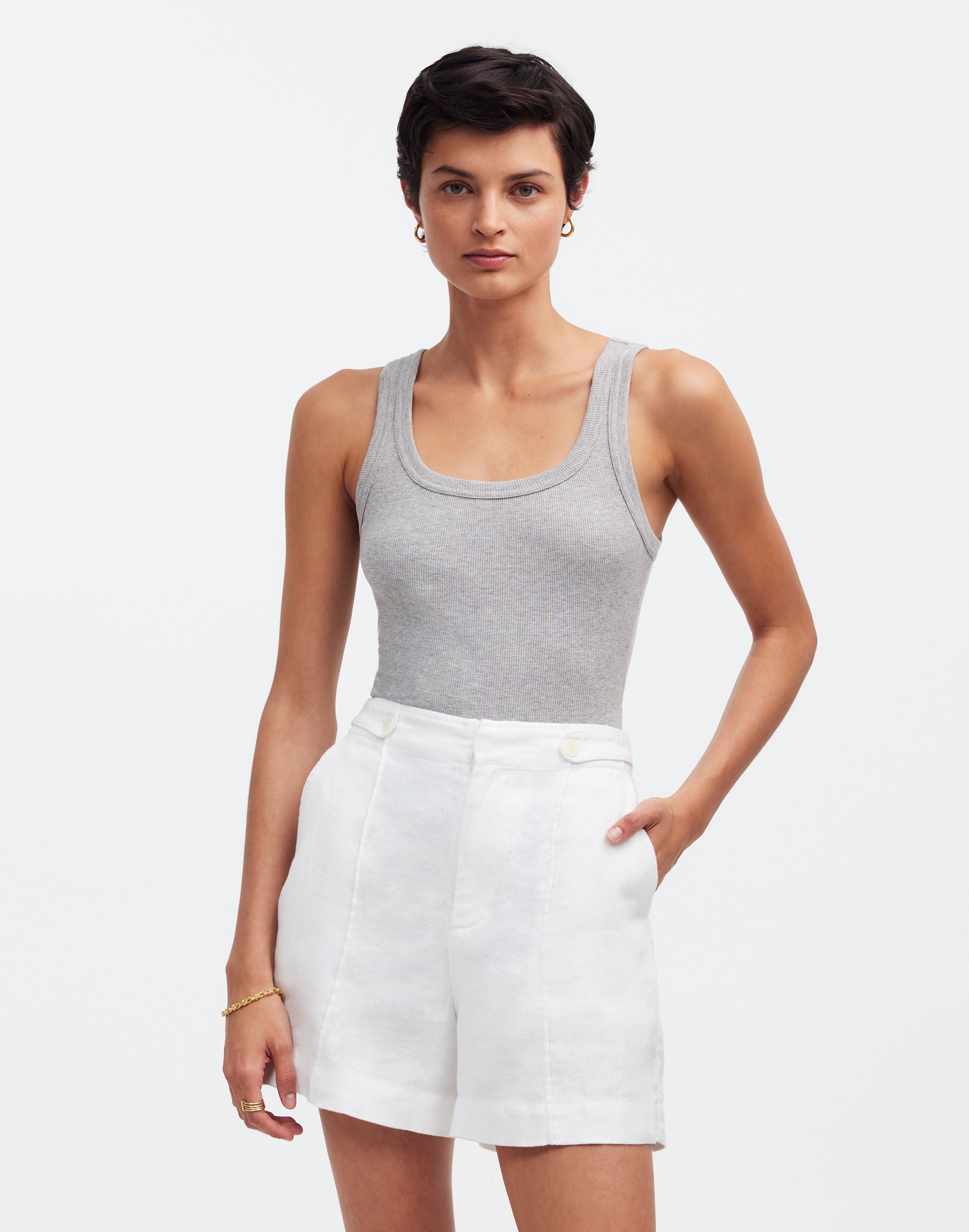 clean button-tab shorts in linen canvas