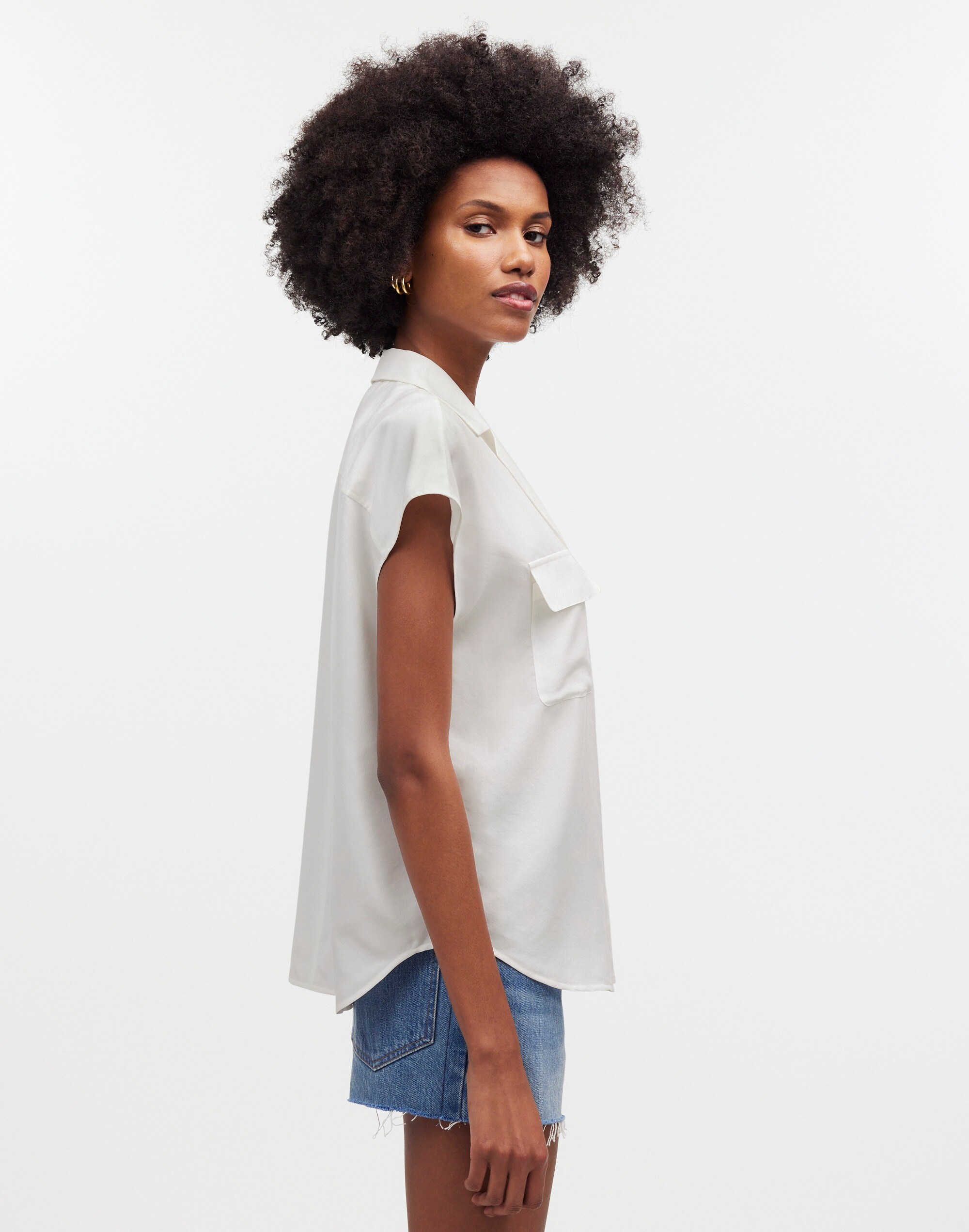 Silk Drapey Patch-Pocket Sleeveless Shirt in lighthouse image 3