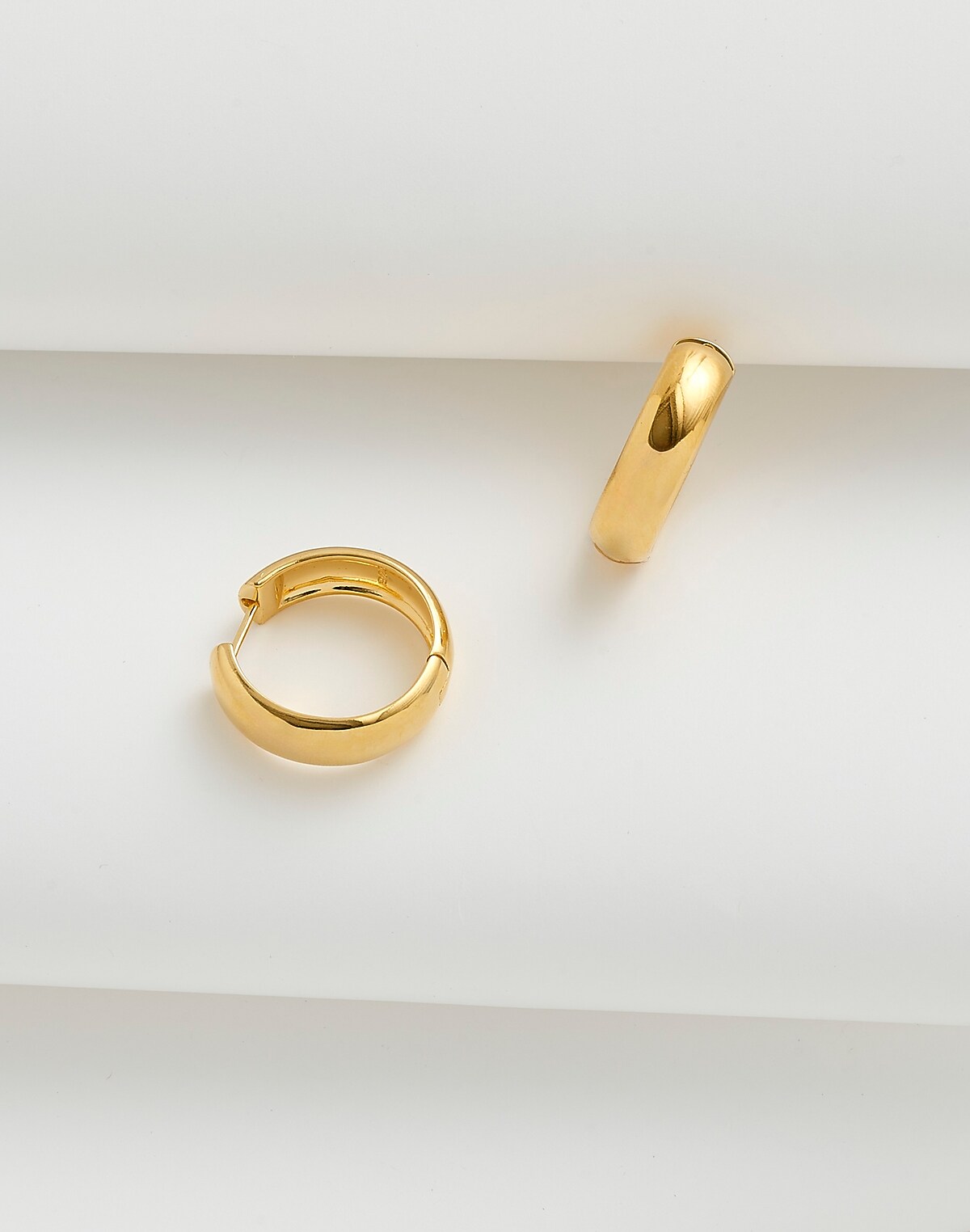 Demi-Fine Chunky Medium Hoop Earrings
