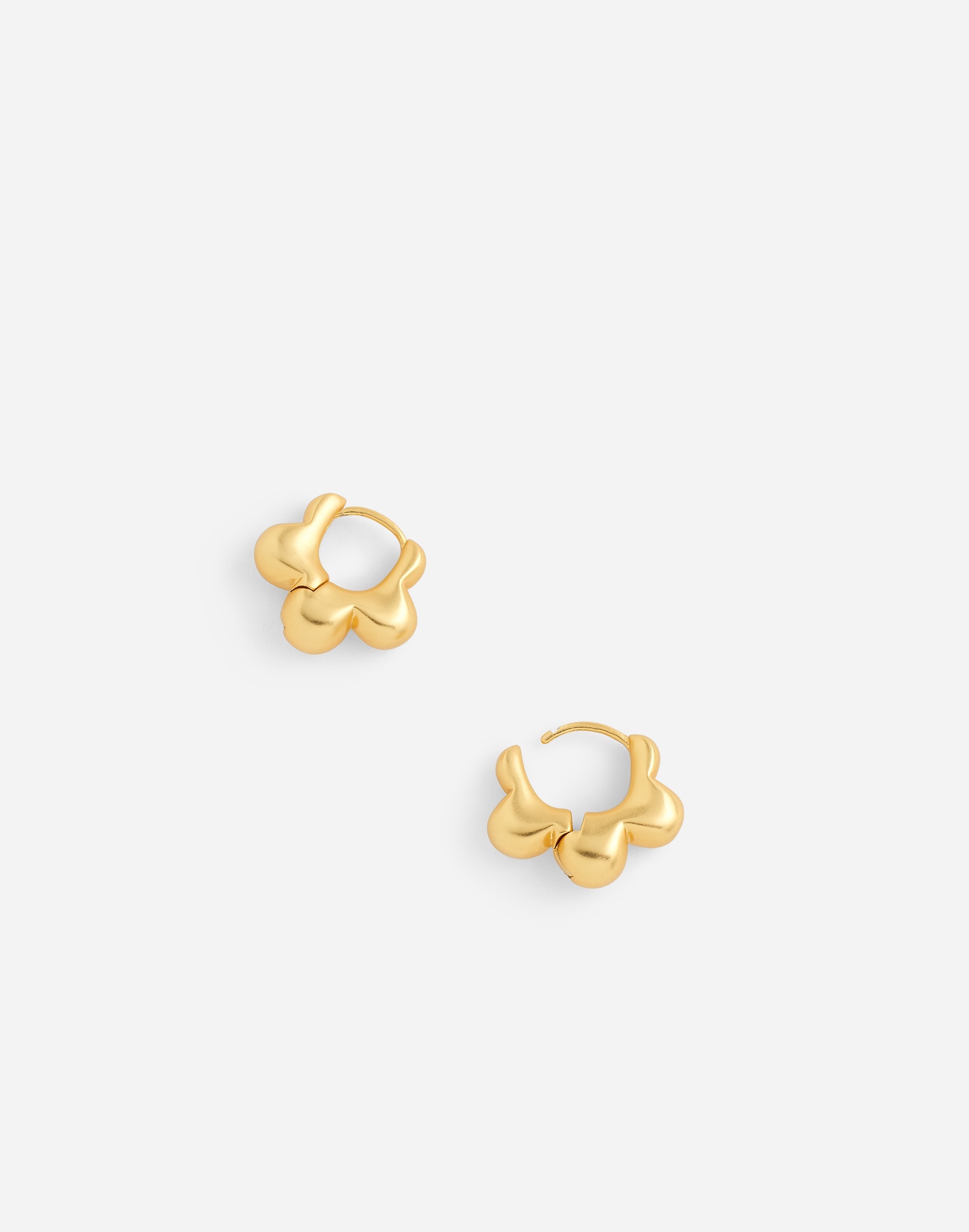 Mw Flower Huggie Hoop Earrings In Gold