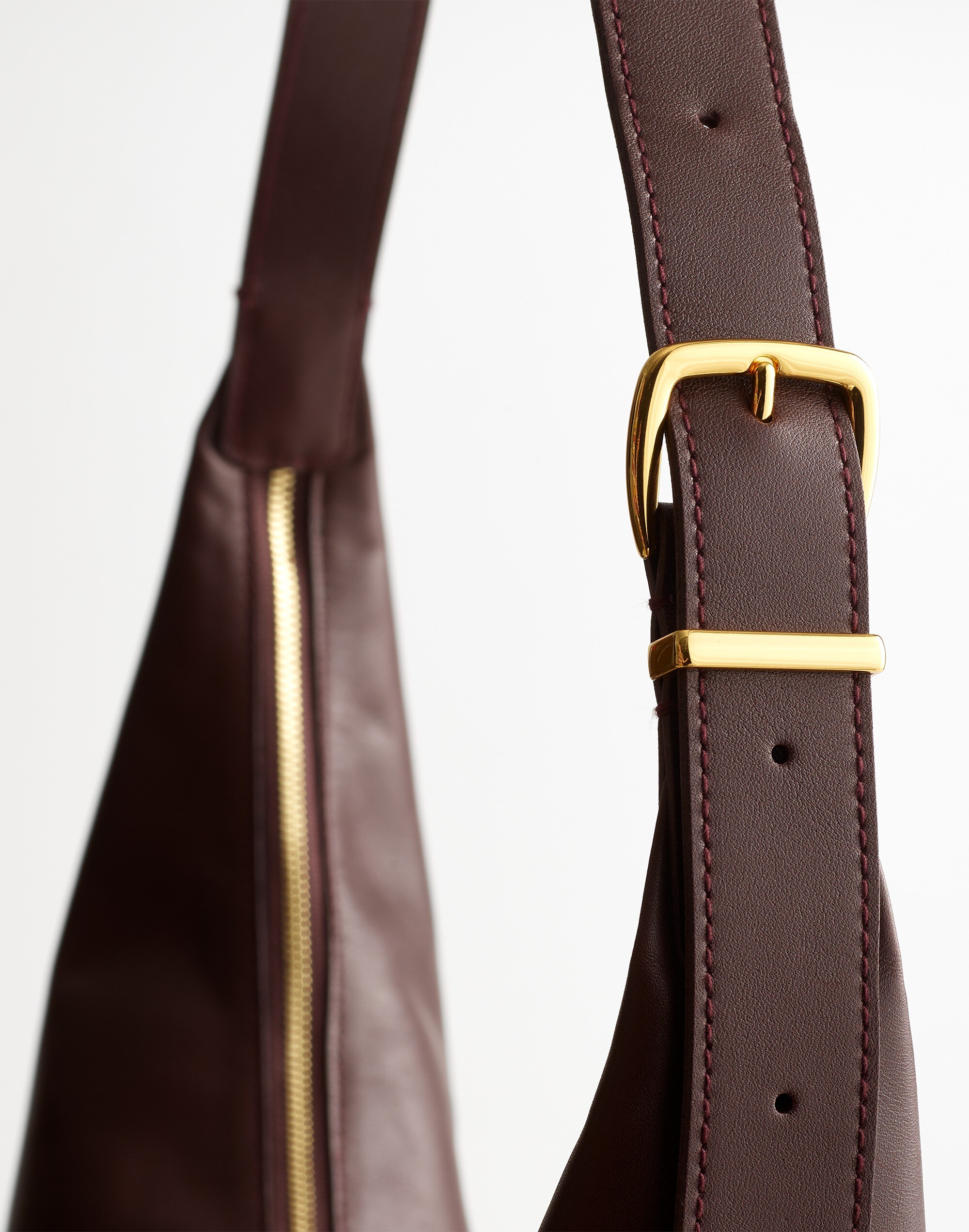 The Essential Curve Shoulder Bag