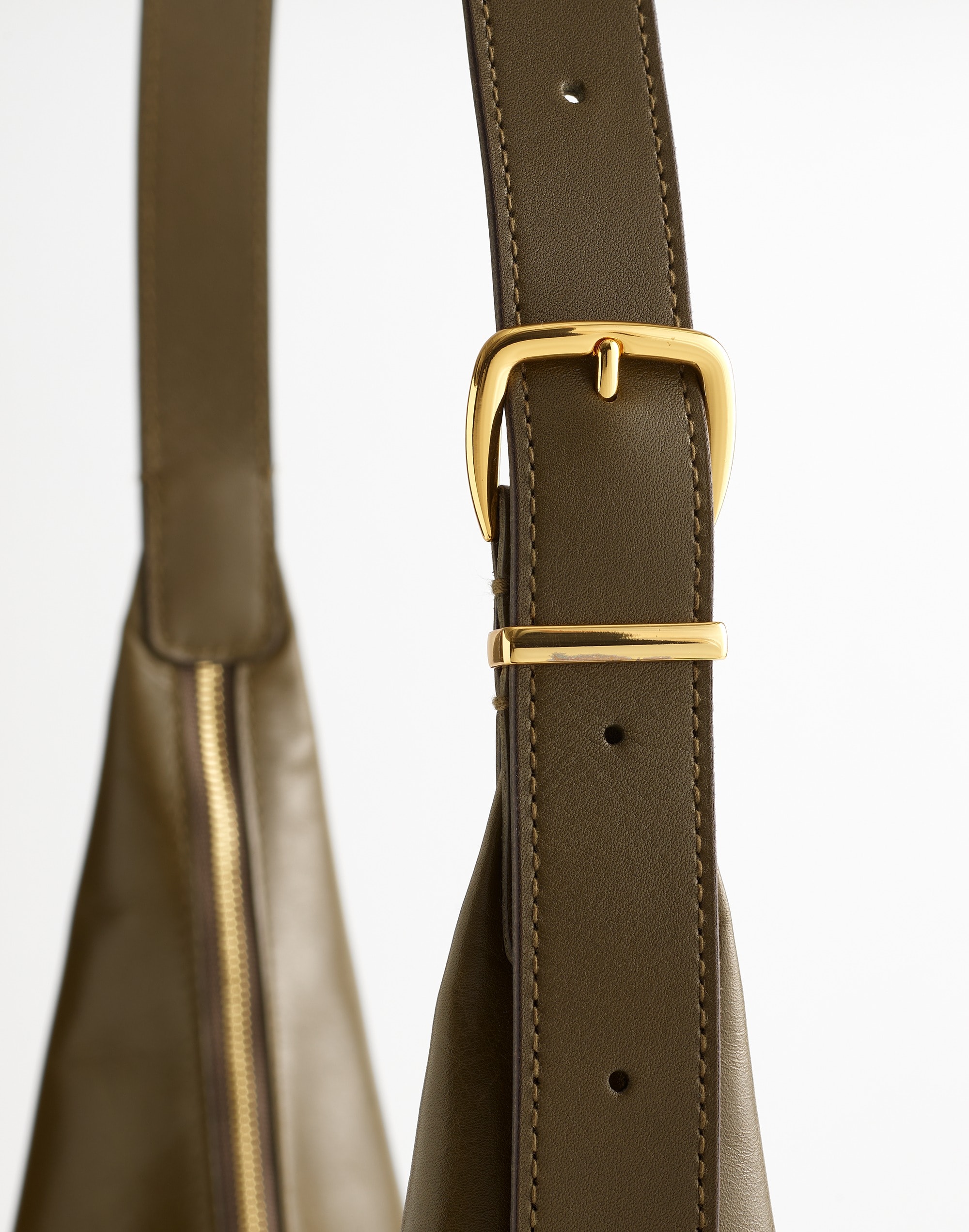 The Essential Curve Shoulder Bag