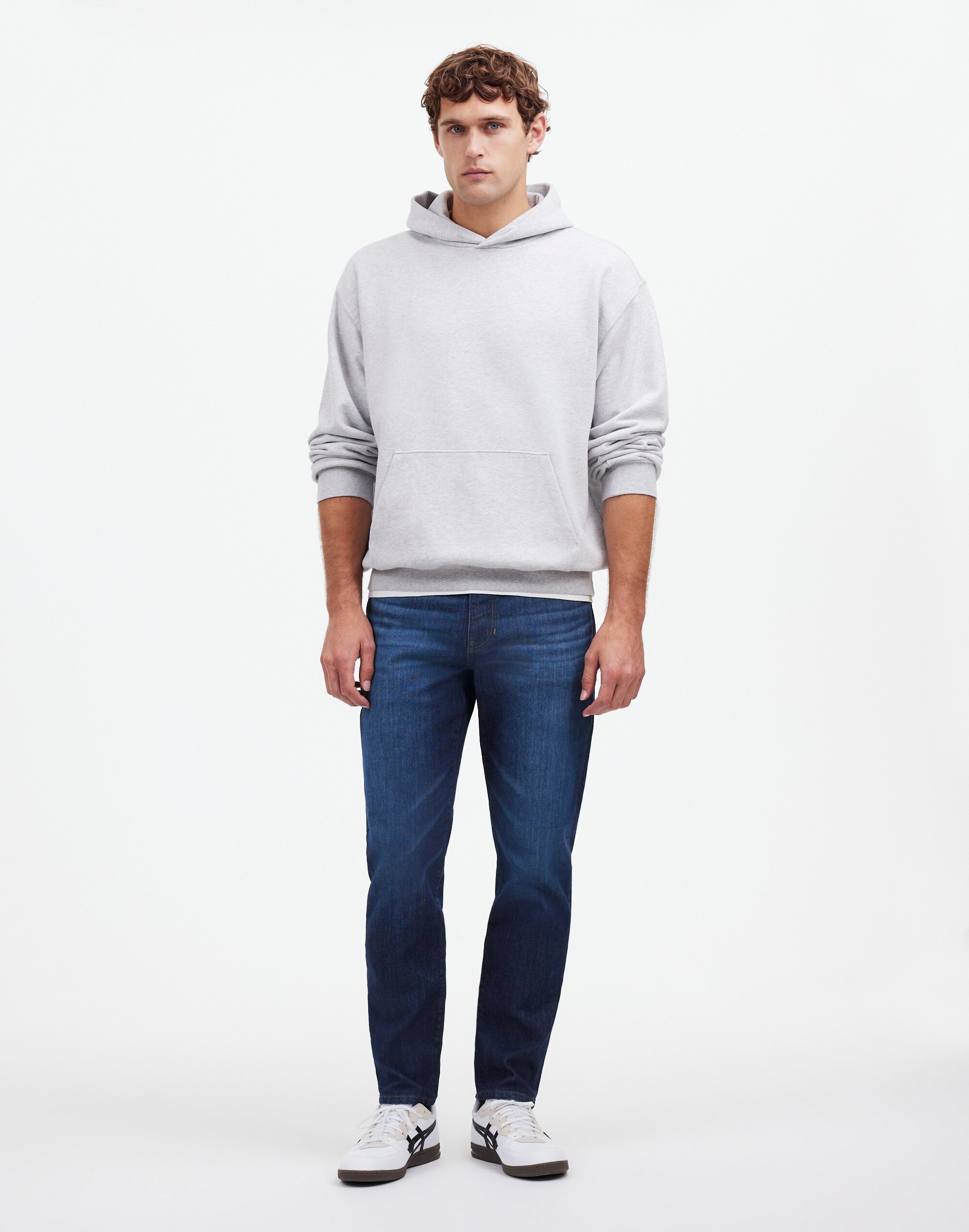 Relaxed Taper Jeans
