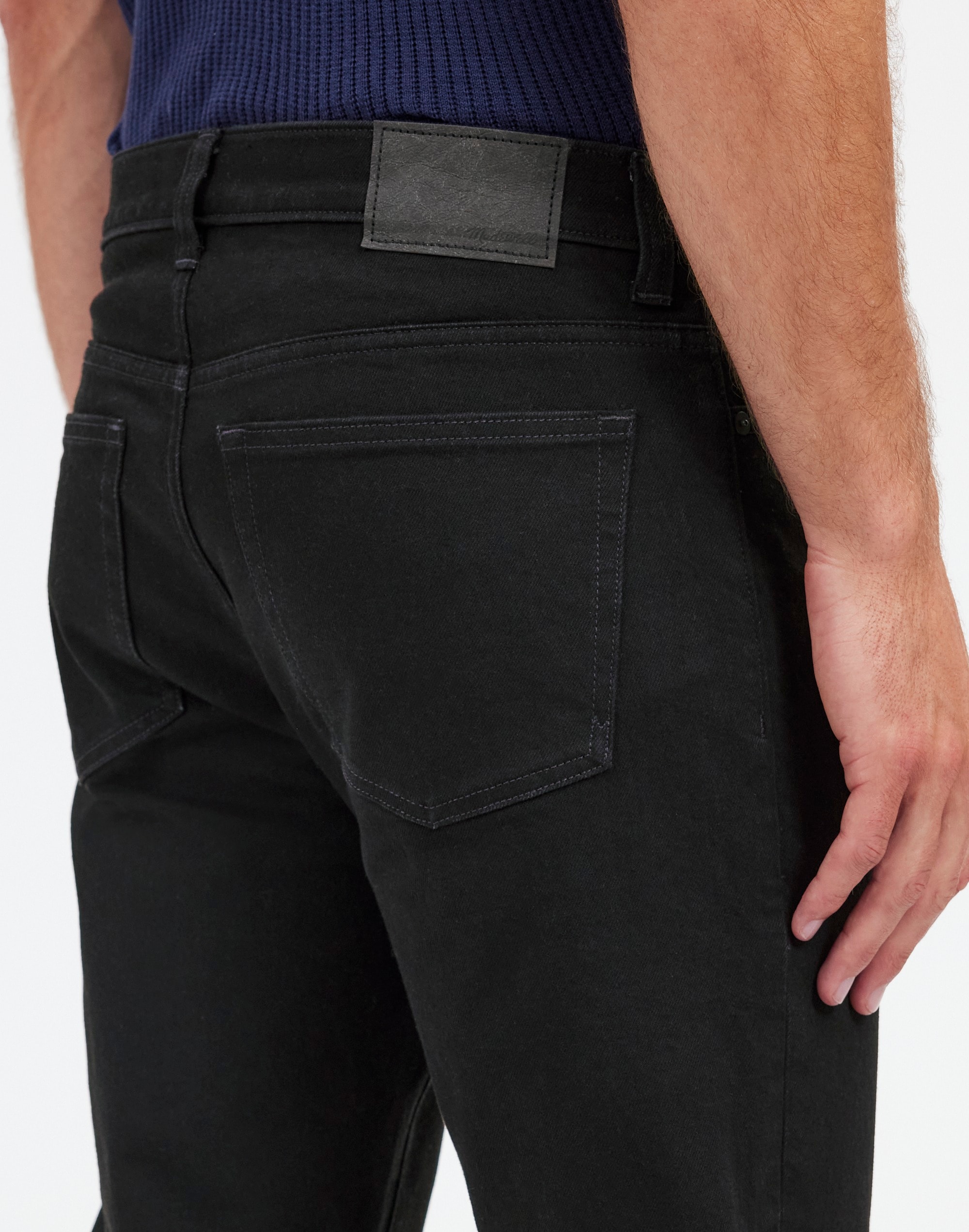 Relaxed Taper Jeans