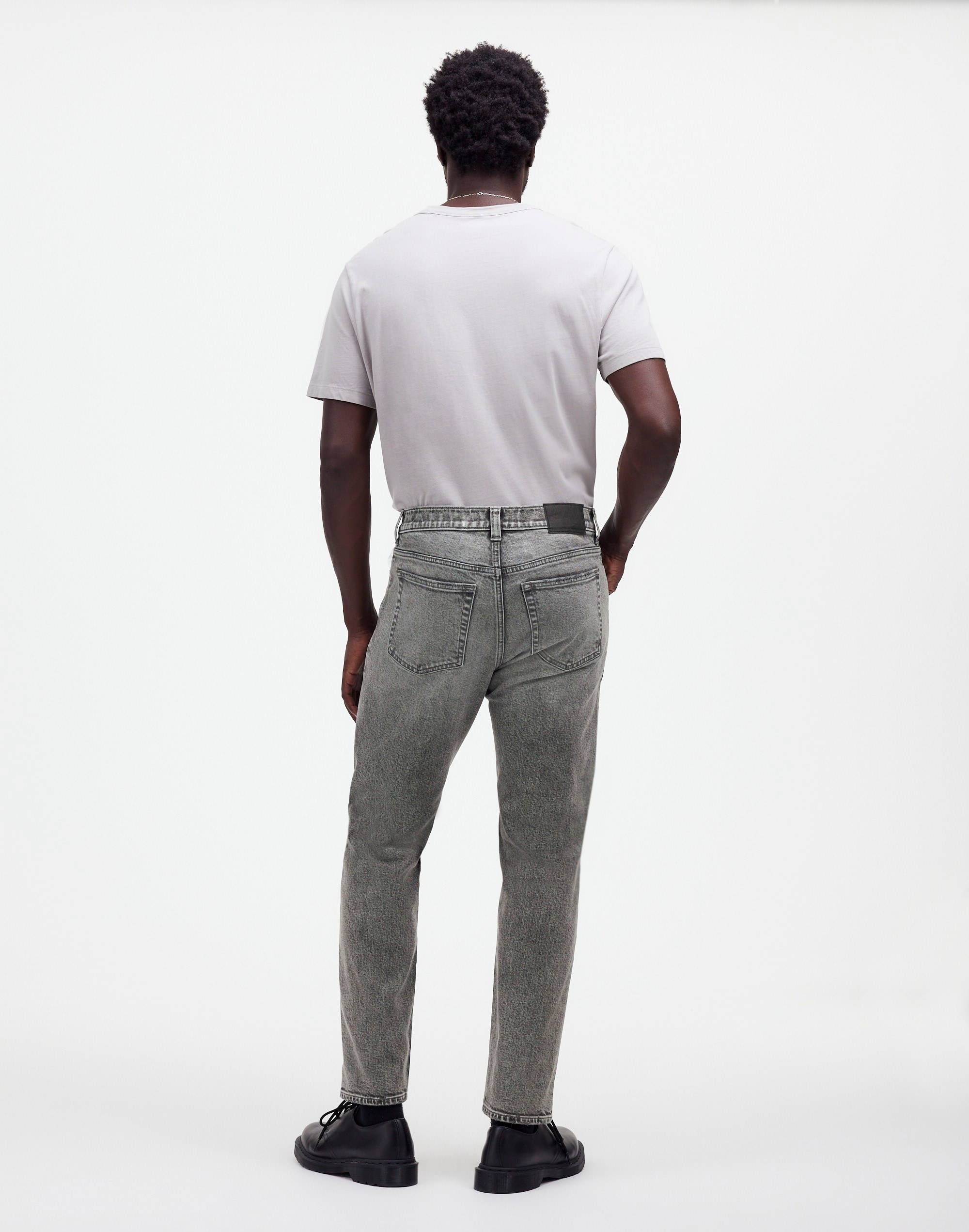 Relaxed Taper Jeans
