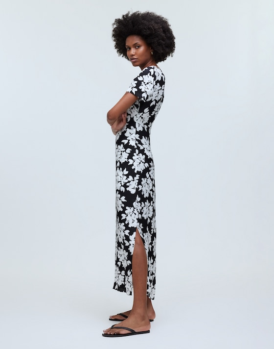 floral t shirt dress Women's Fresh Flowers T-Shirt XS Located along the sides Monogrammed T-Shirt Dress, Short Sleeve