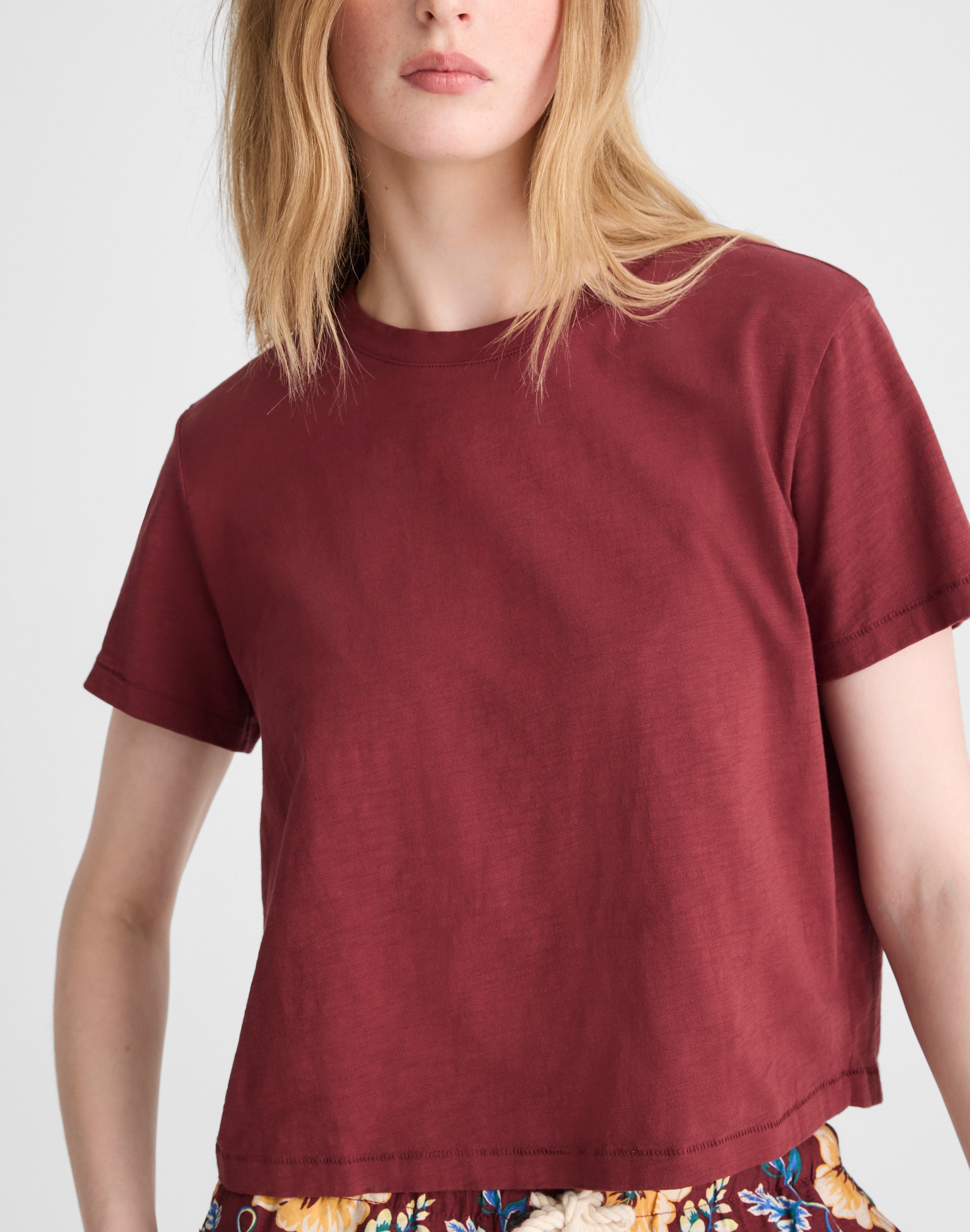 The Easy Crop Crewneck Tee in Soft Slub Alternate Image 5