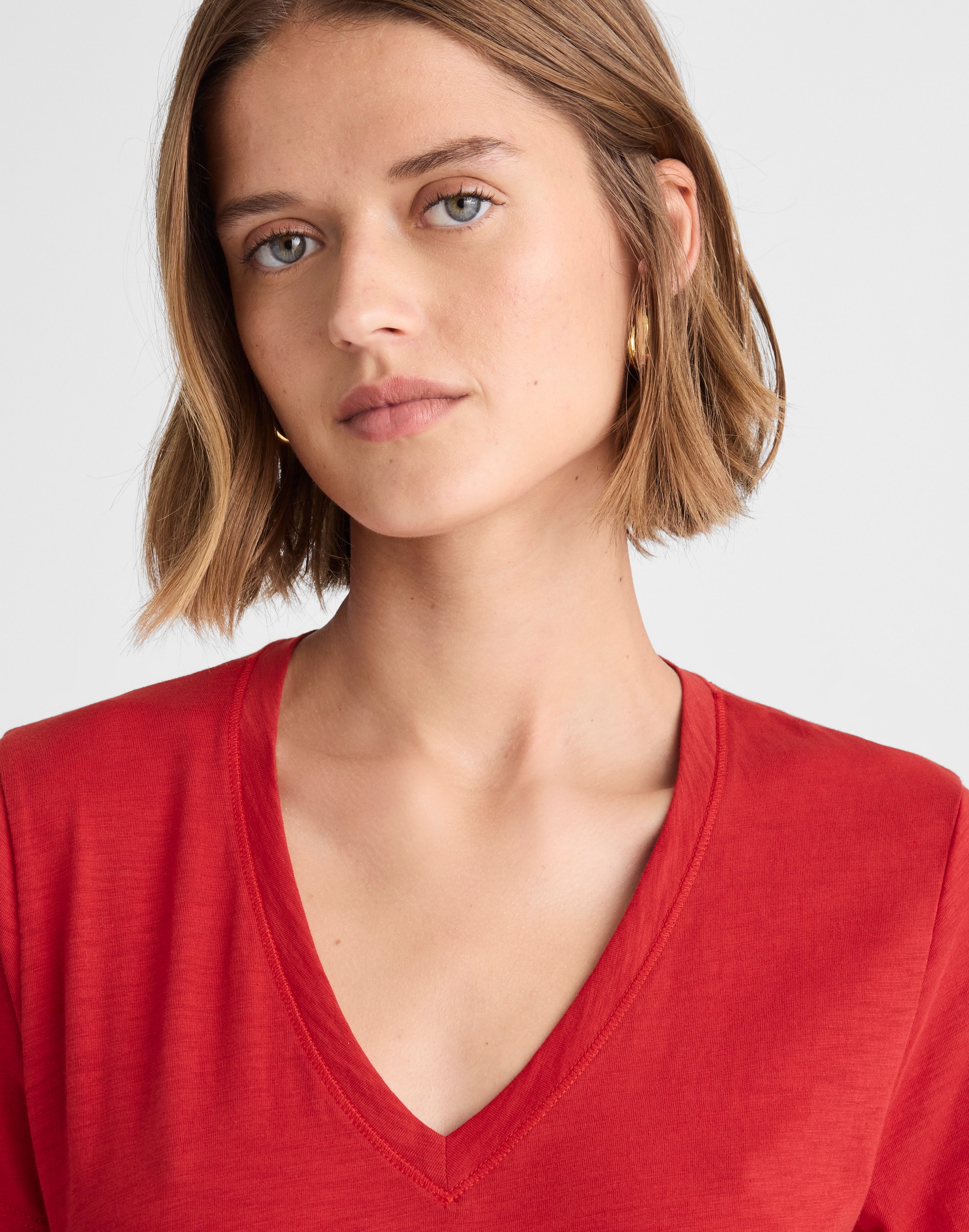 The Easy Crop V-Neck Tee in Soft Slub