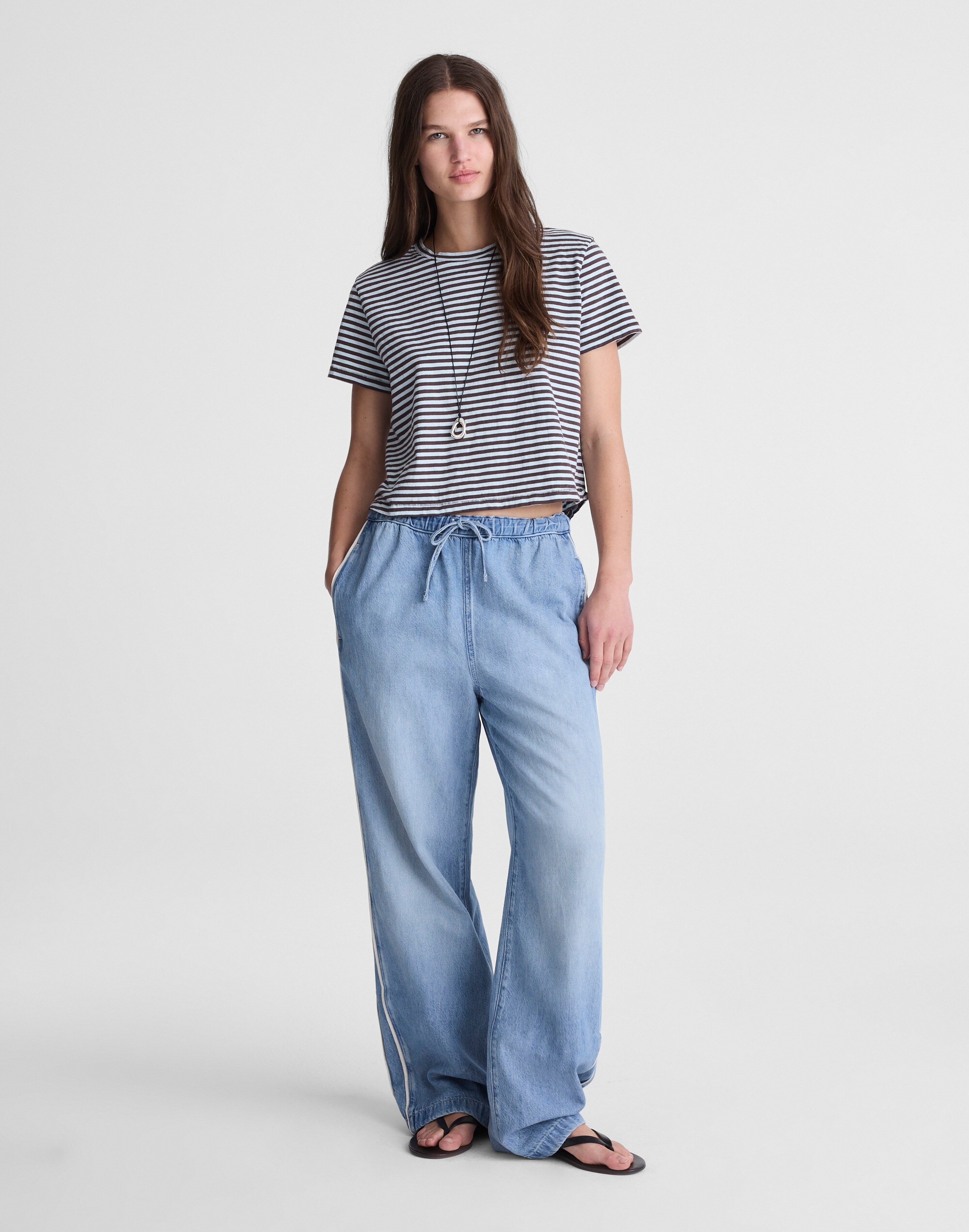 The Easy Crop Crewneck Tee in Soft Slub