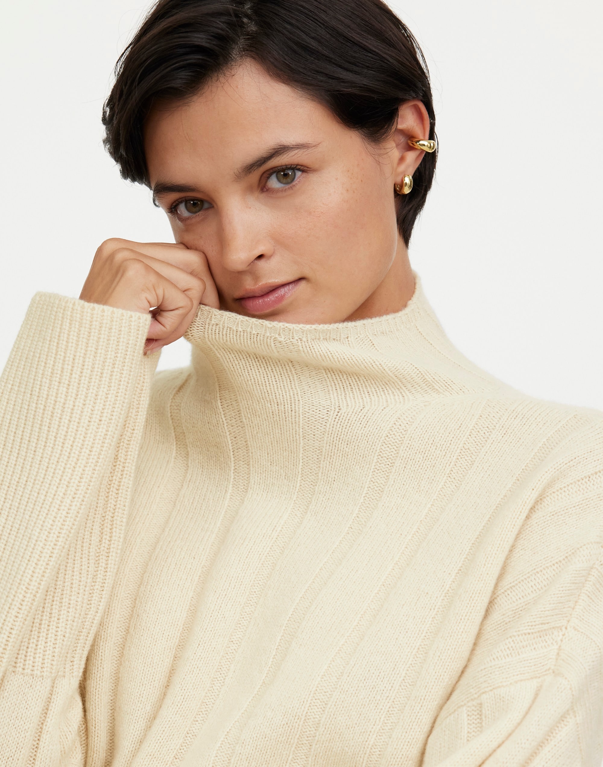 Ribbed Cashmere-Wool Blend Pullover Sweater