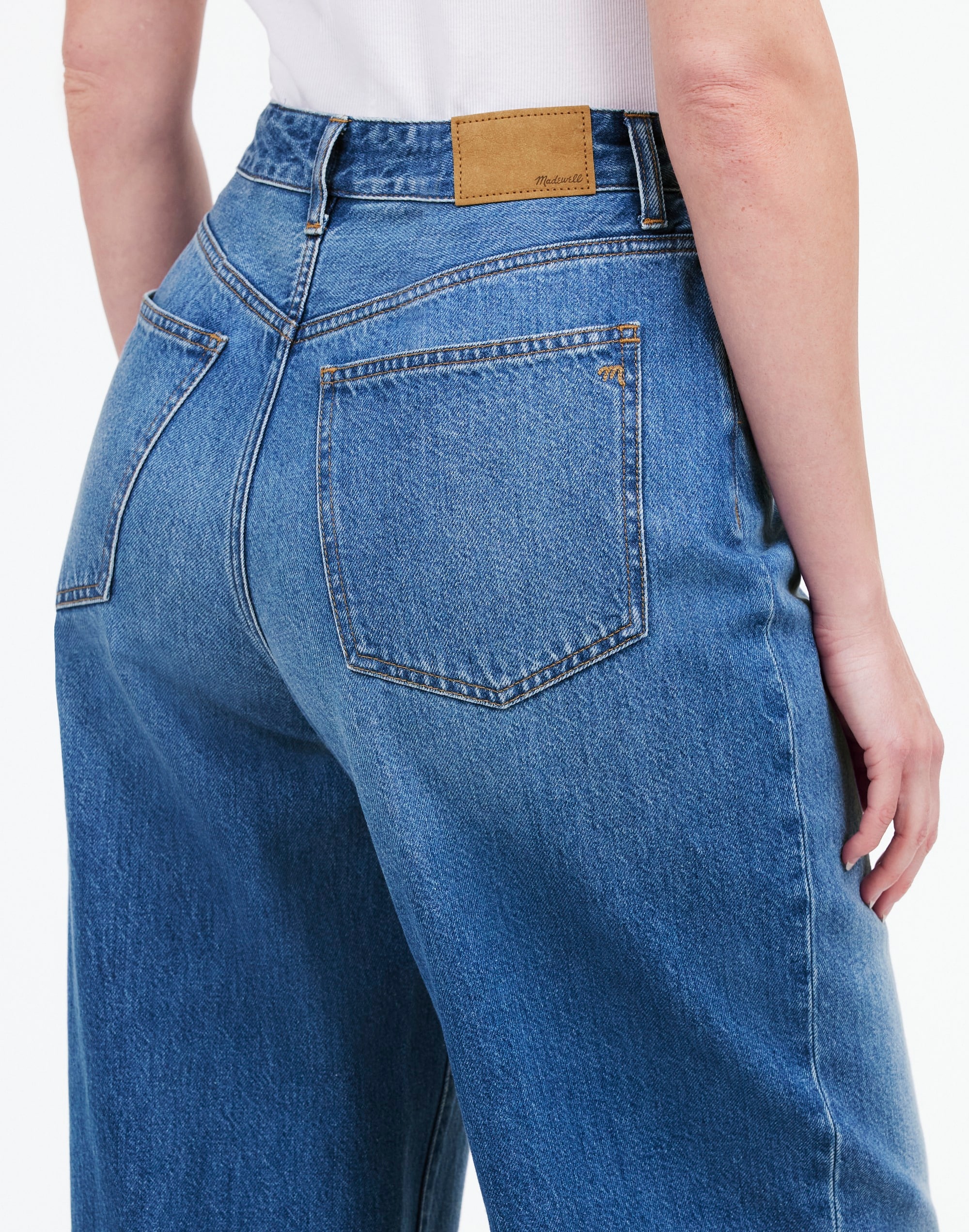 Curvy Superwide-Leg Jeans in Fannin Wash