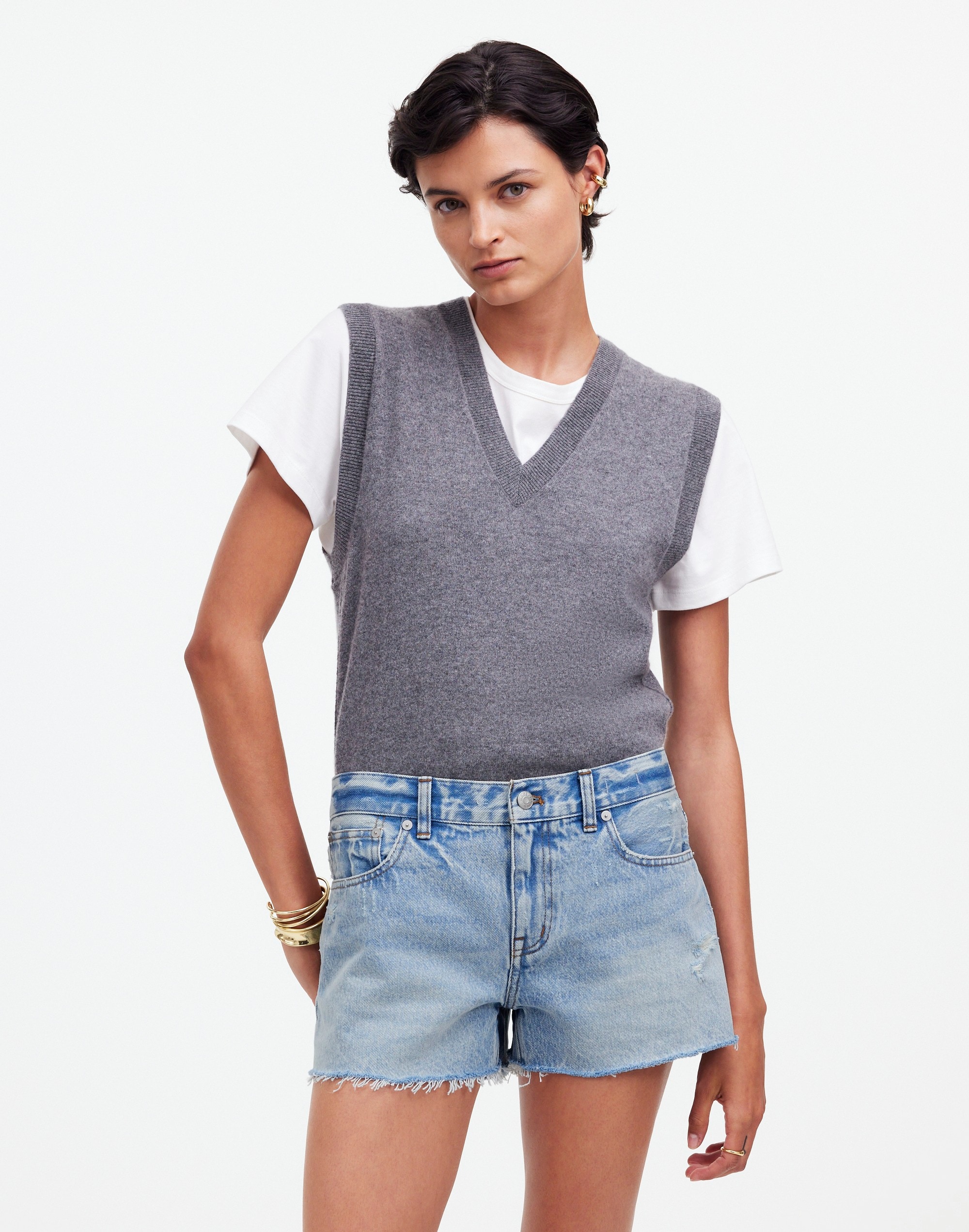 Low-Rise Boyfriend Shorts in Kalamazoo Wash: Raw-Hem Edition