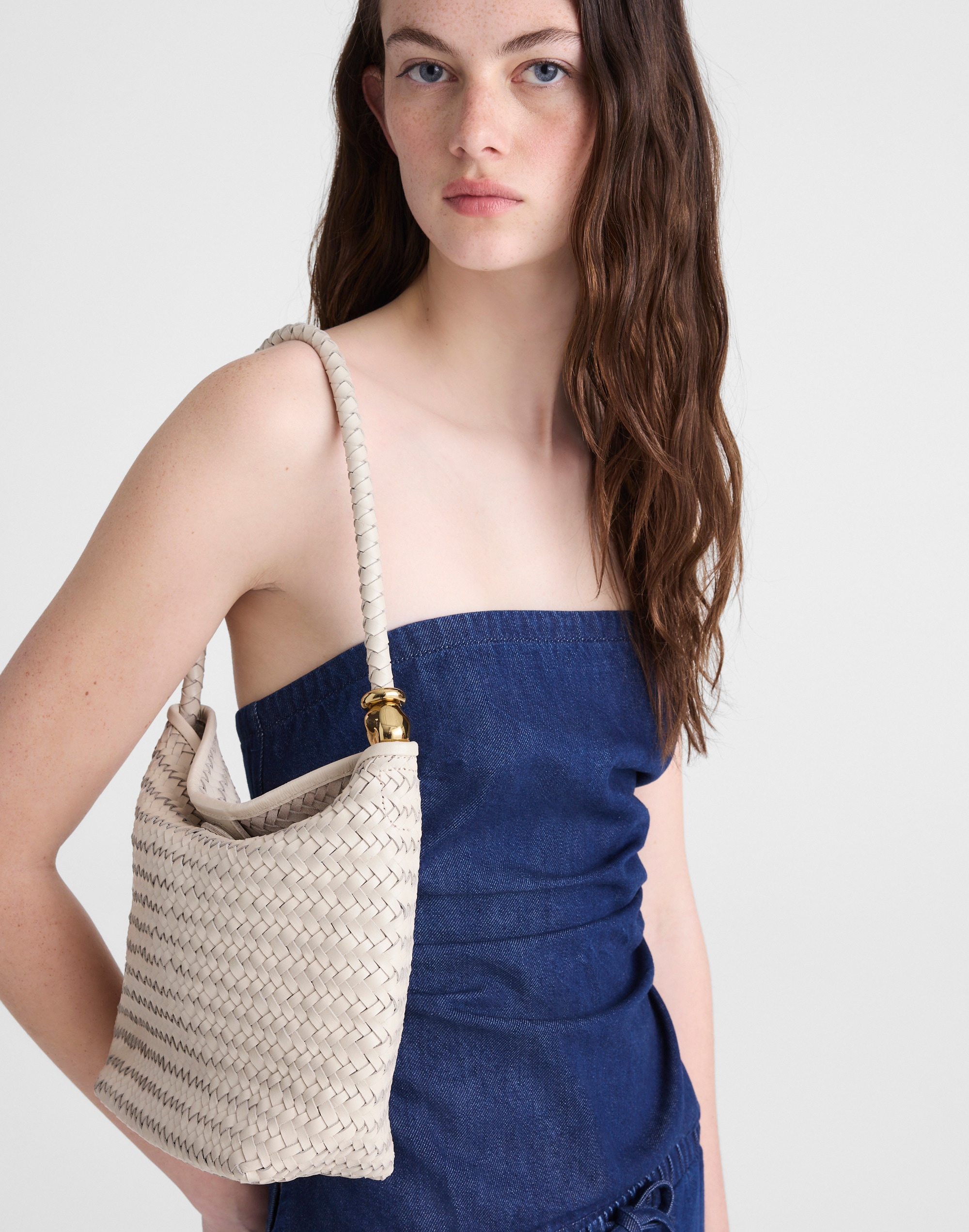 The Signature Woven Shoulder Bag Alternate Image 3