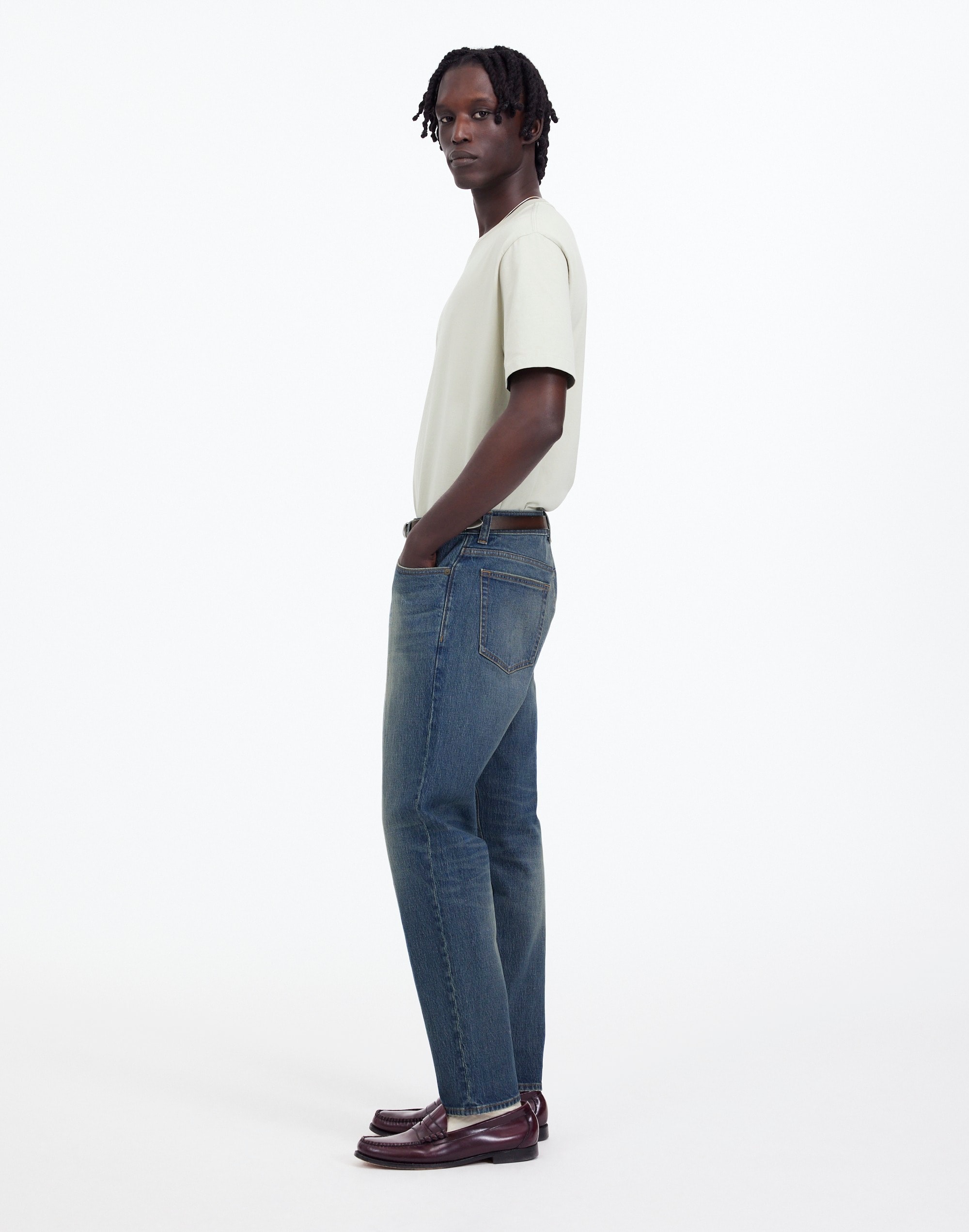 Relaxed Taper Jeans