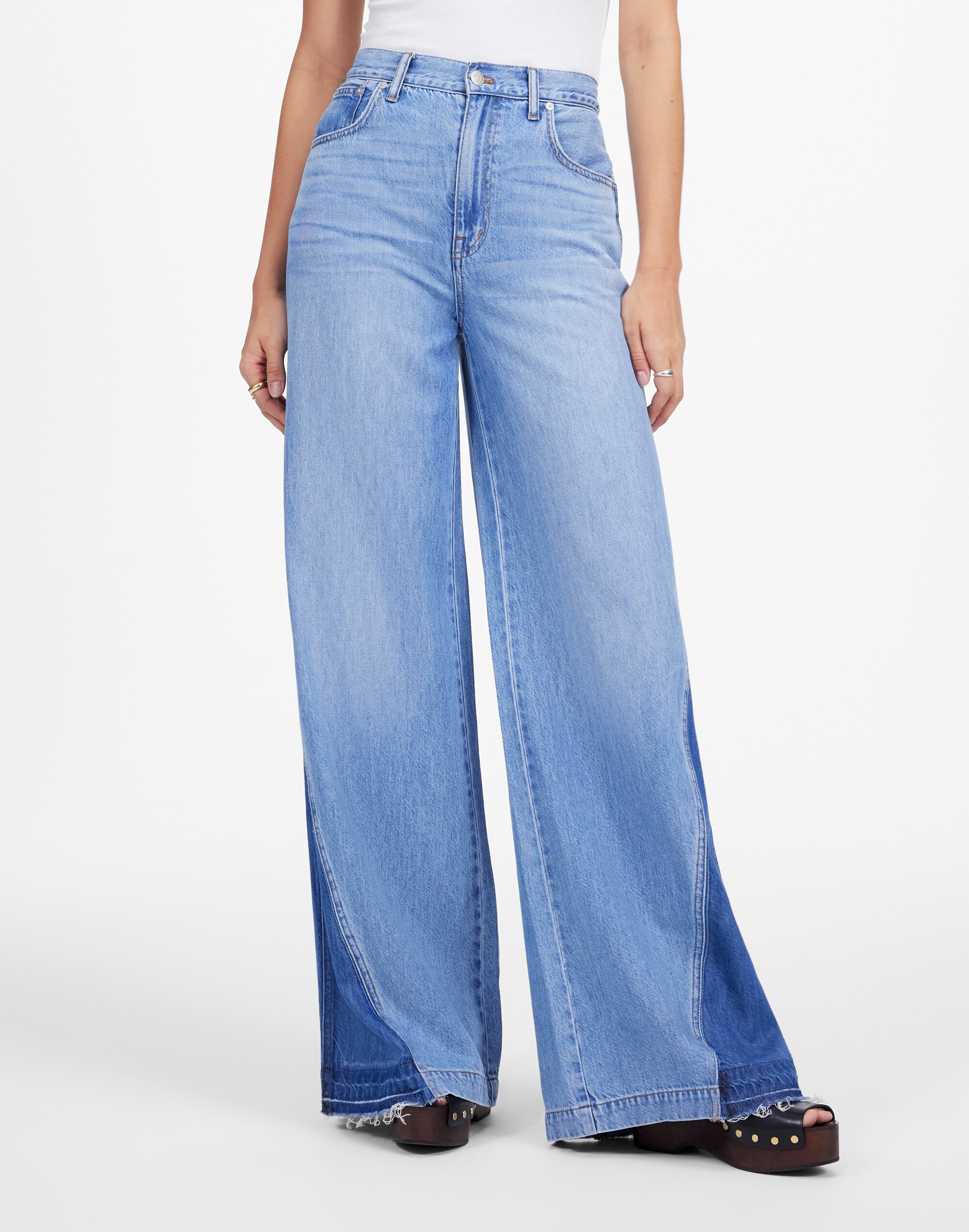 Wide-Sweep Jeans in Parson Wash: Airy Denim Edition Alternate Image 1