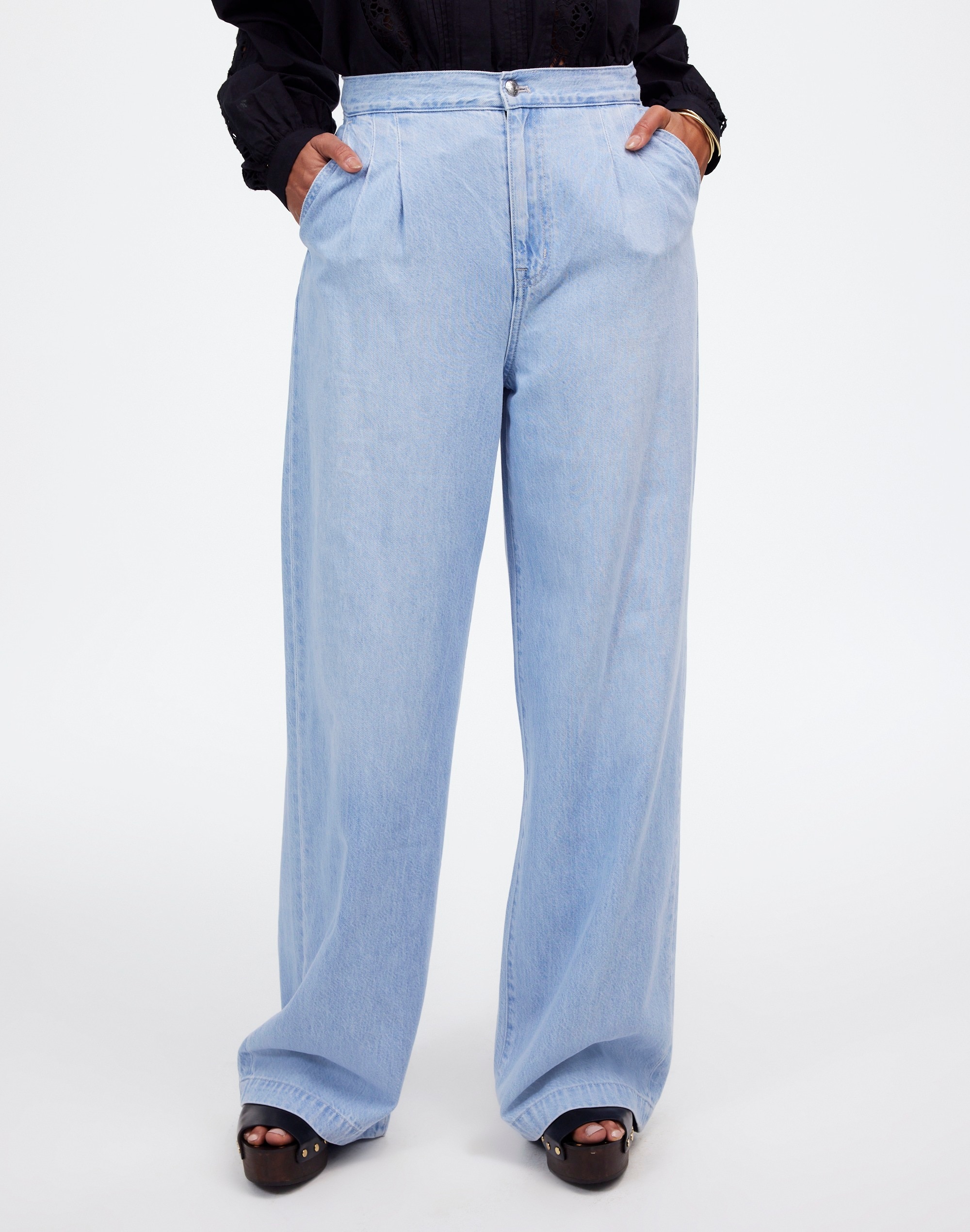 The Curvy Harlow Wide-Leg Denim Trouser in Noll Wash: Airy Denim Edition