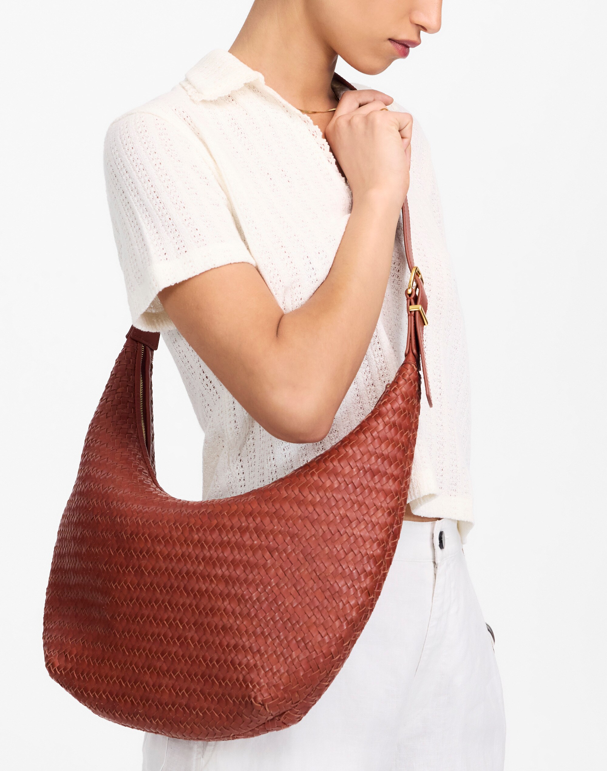 The Essential Curve Shoulder Bag